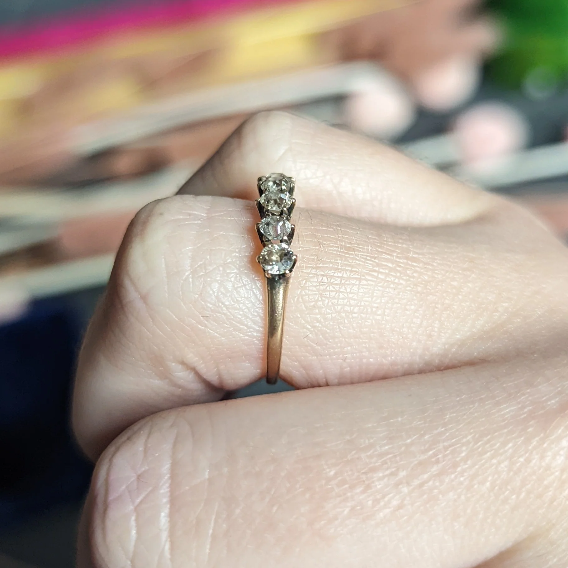 1880's Victorian 0.70 CTW Diamond 14 Karat Gold Band Ring - Image 11