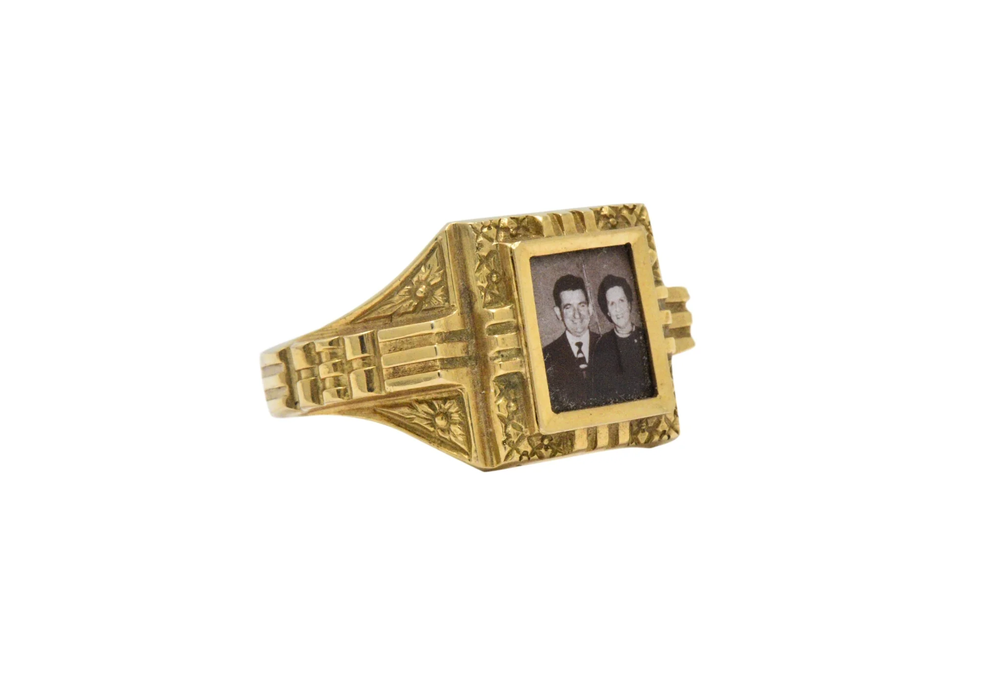 19 Karat Yellow Gold Portrait Frame Unisex / Men's Ring Mid - 19th Century - Image 4