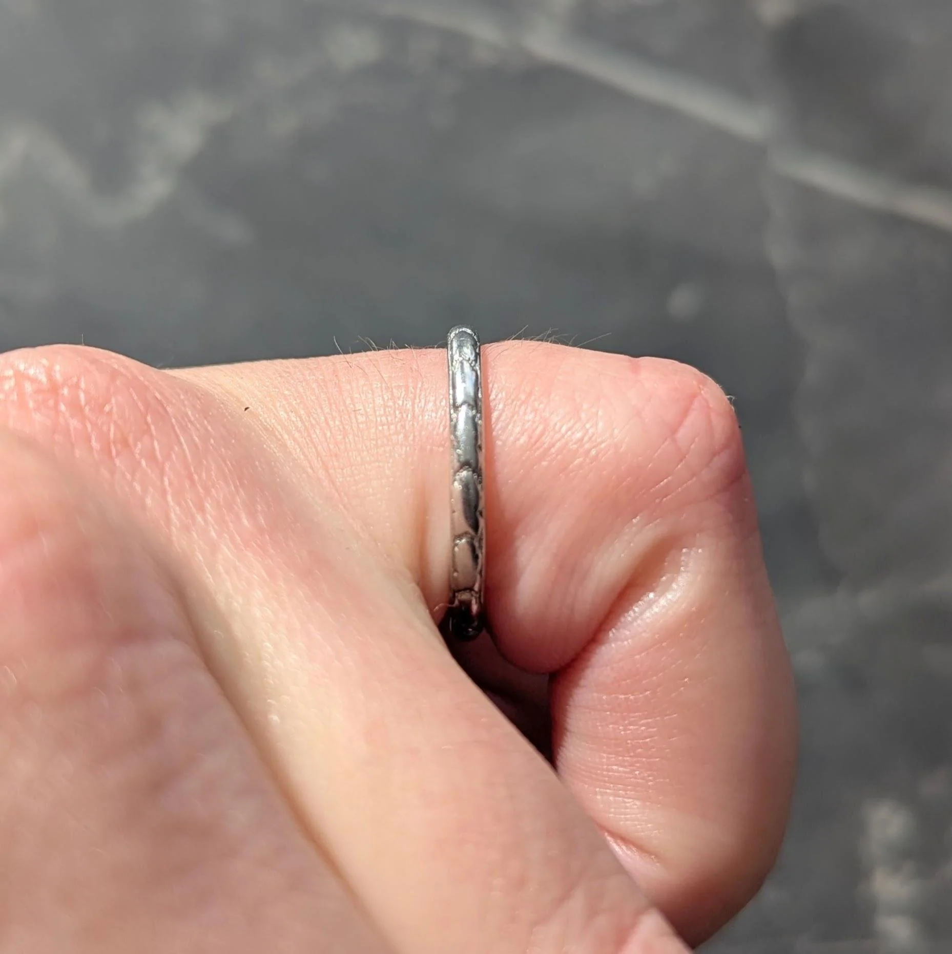1920 Art Deco Platinum Foliate Antique Wedding Band Ring - Image 10