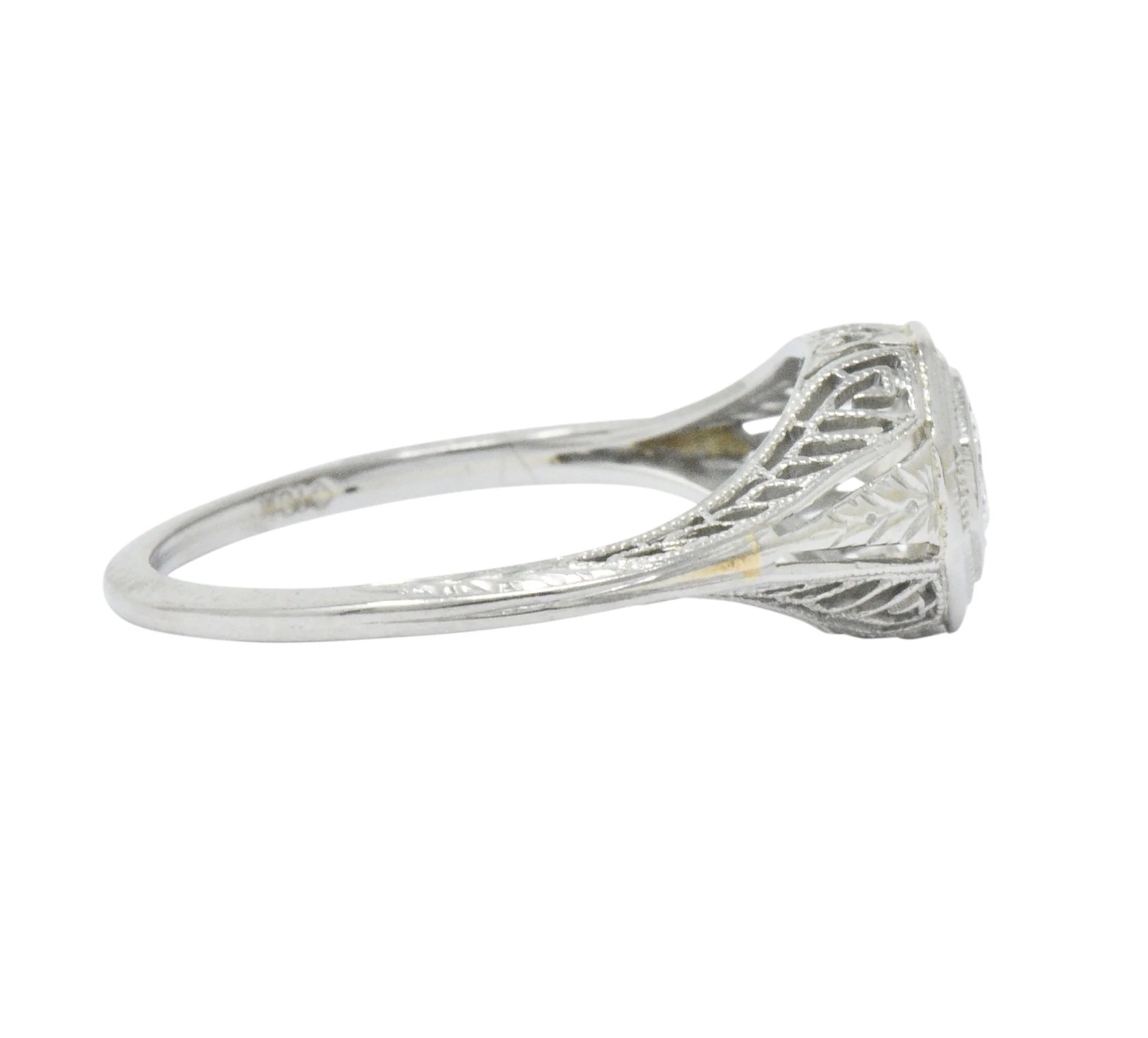 1920's Art Deco Diamond 18 Karat White Gold Foliate Engagement Ring - Image 4