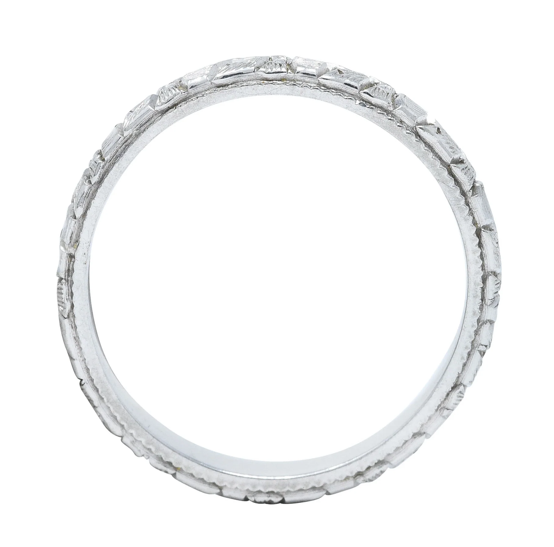 1920's Belais Art Deco 18 Karat White Gold Faceted Garland Band Ring - Image 7
