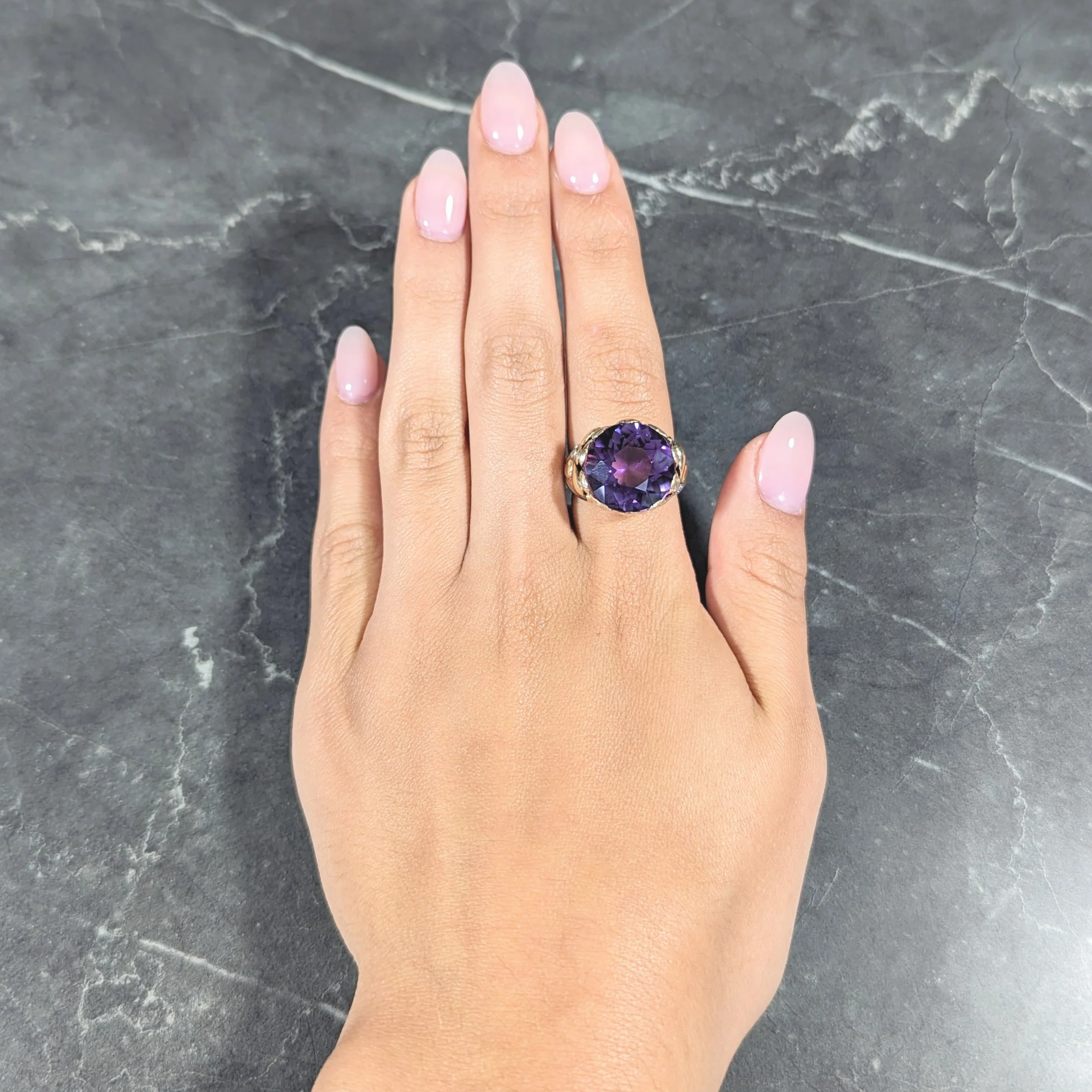 1940's Diamond Amethyst 14 Karat Two-Tone Gold Daisy Floral Retro Vintage Cocktail Ring - Image 9