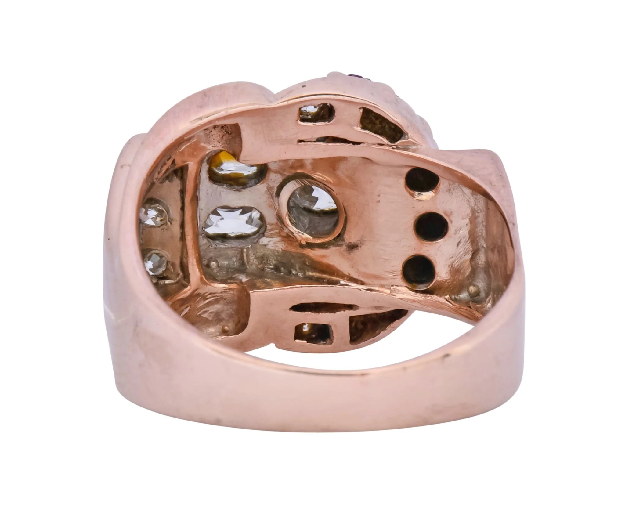 1940's Retro 1.20 CTW Diamond Ruby 14 Karat Rose Gold Buckle Ring - Image 4