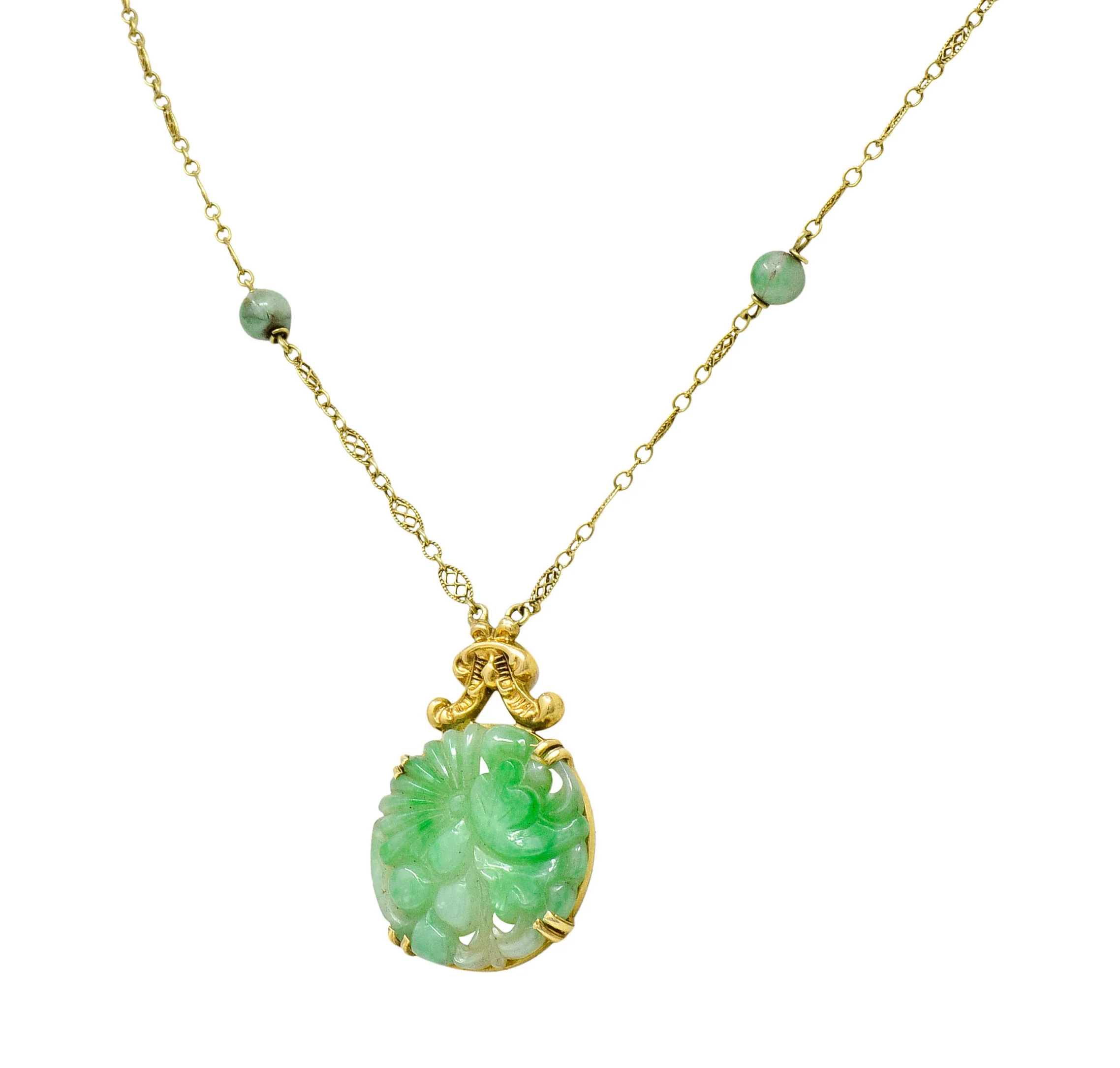 1940's Retro Carved Jade 14 Karat Gold Floral Pendant Necklace - Image 3