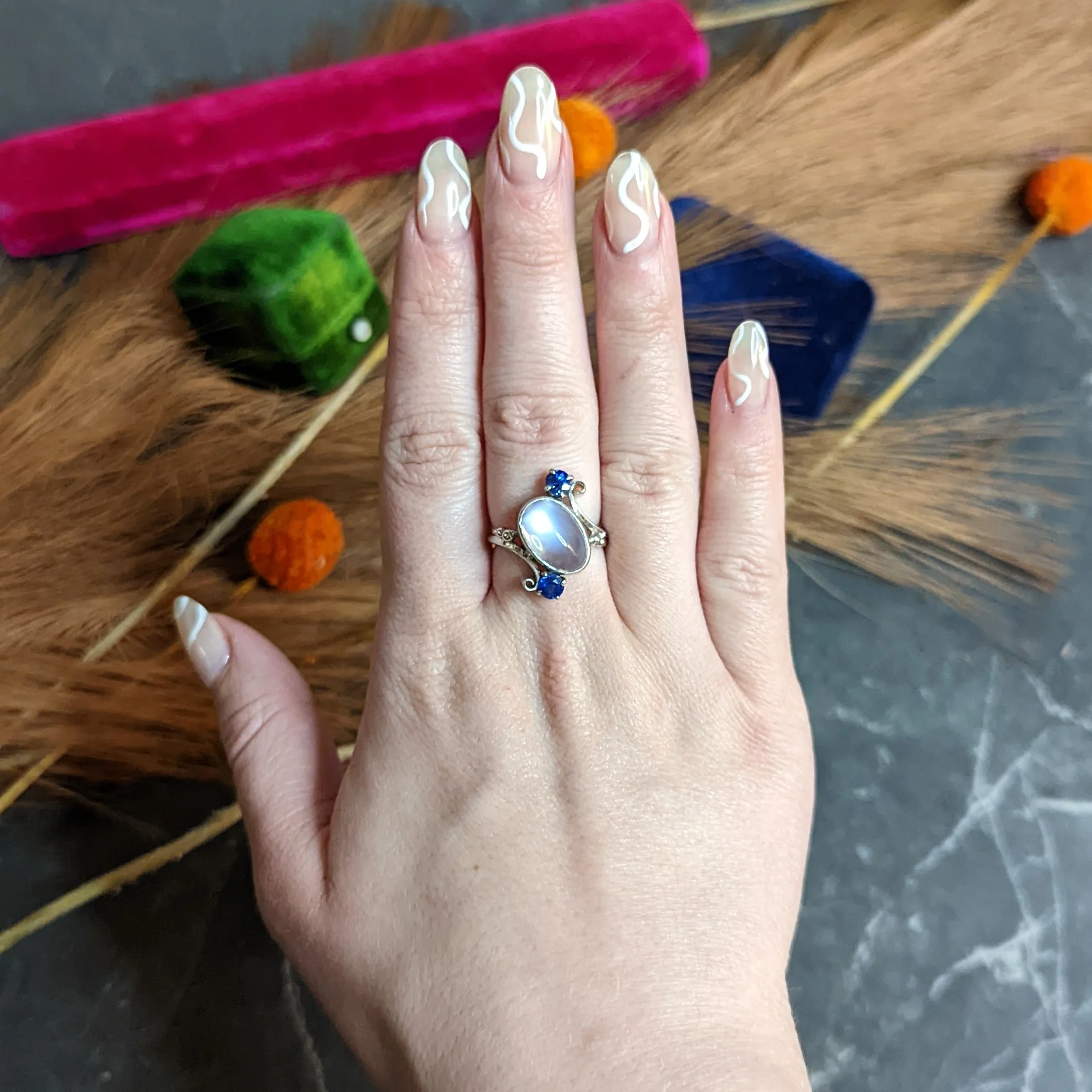 1940's Retro Moonstone Sapphire 14 Karat White Gold Bypass Ring - Image 11
