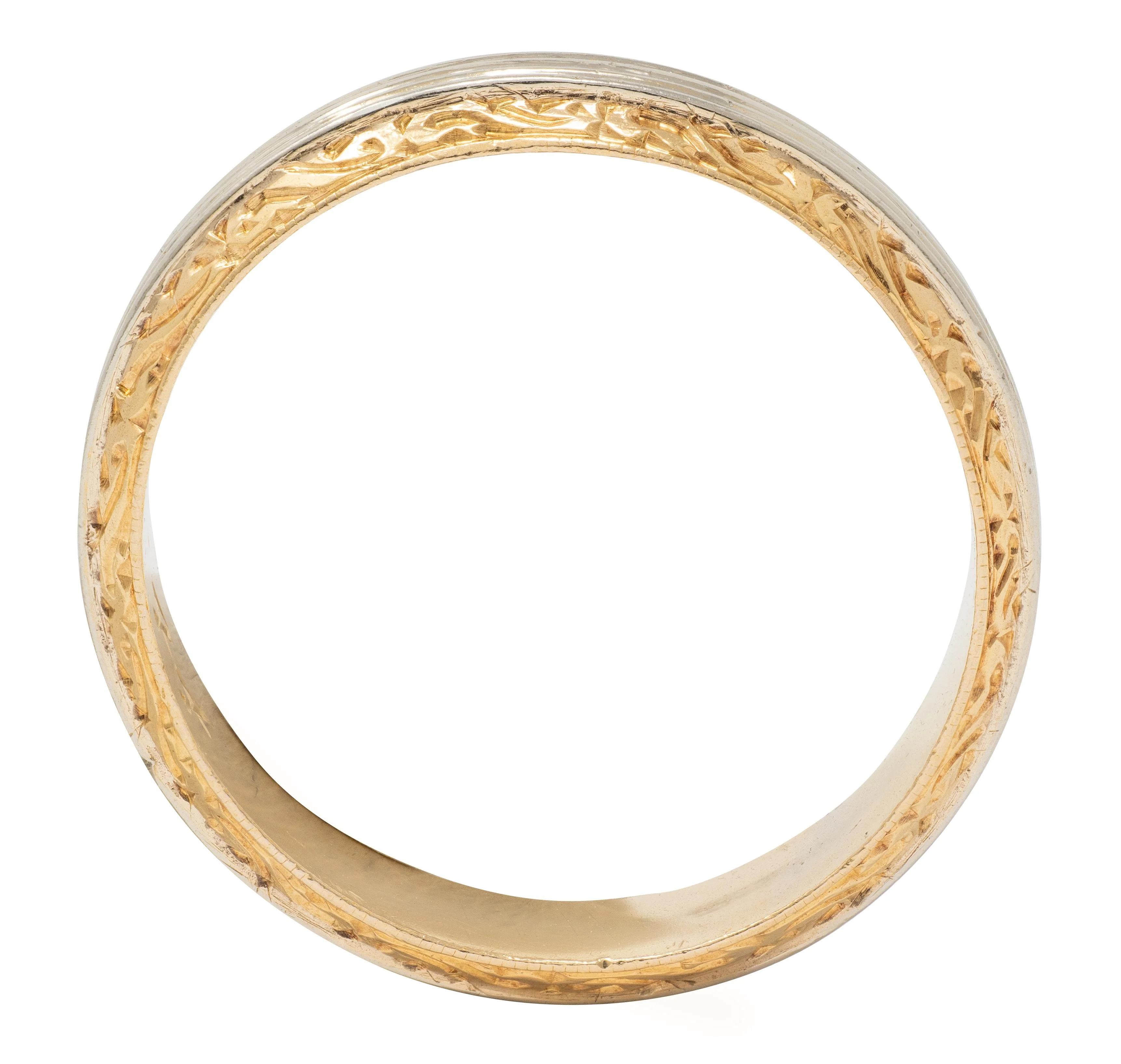 1944 18 Karat Two-Tone Gold Vintage Scrolling Wedding Band Ring - Image 7