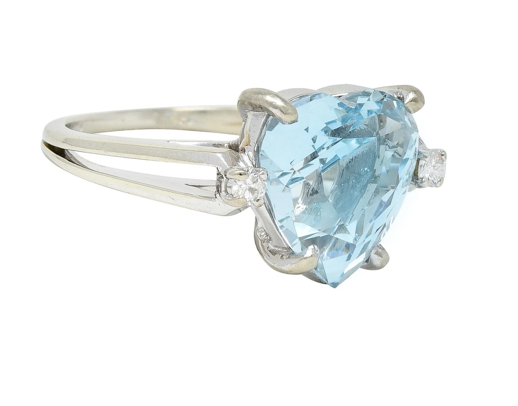 1950s 4.80 CTW Aquamarine Diamond 14 Karat White Gold Heart Three Stone Ring - Image 2