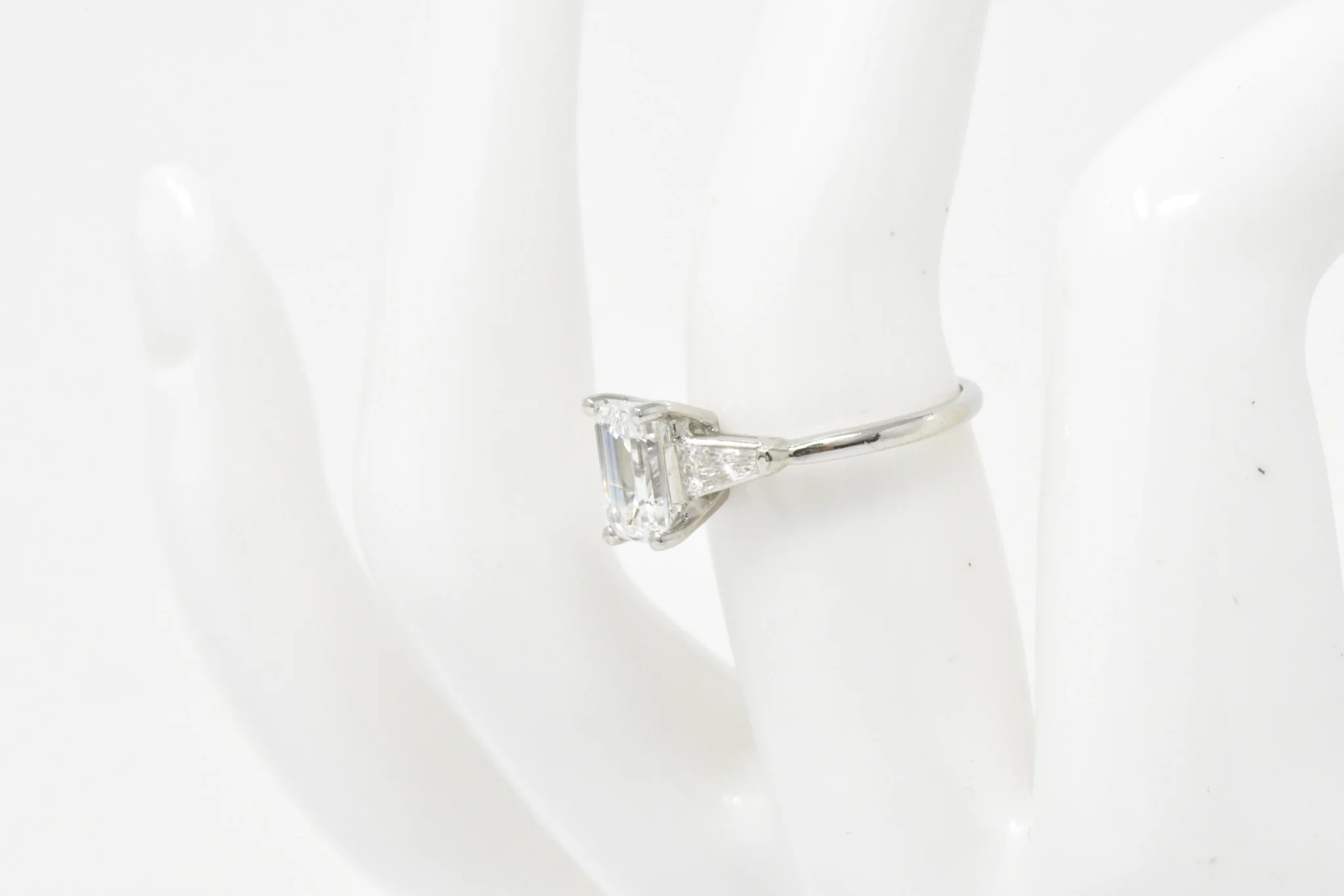 1950's Bailey Banks and Biddle 1.93CTW Emerald Cut Diamond & Platinum Engagement Ring GIA - Image 3