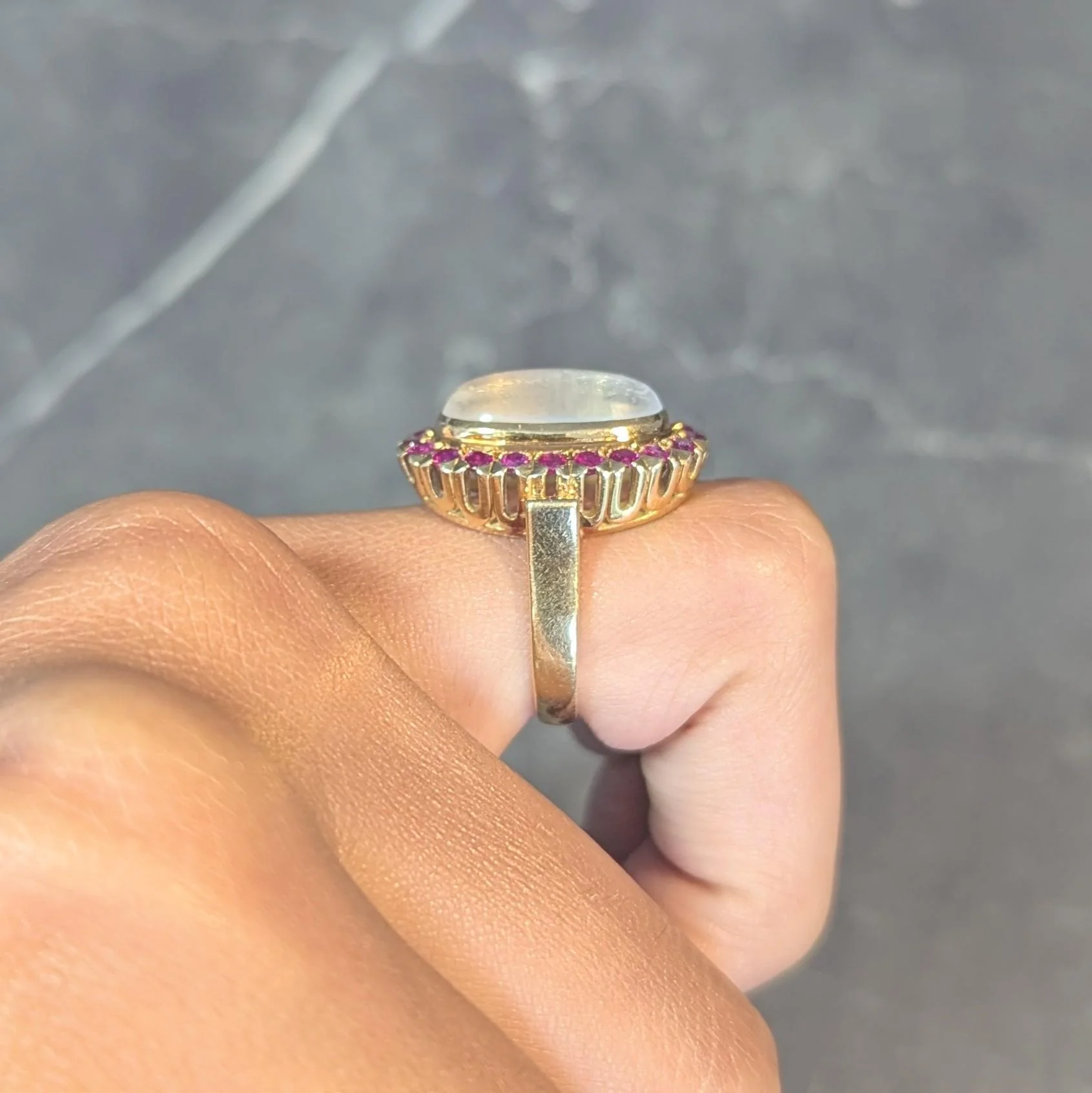 1960s 1.60 CTW Ruby Moonstone 18 Karat Yellow Gold Vintage Halo Ring - Image 15