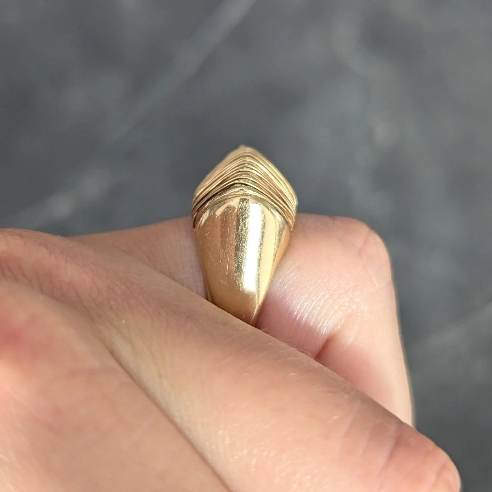 1960's Modernist 18 Karat Yellow Gold Wire Wrapped Domed Vintage Ring - Image 15