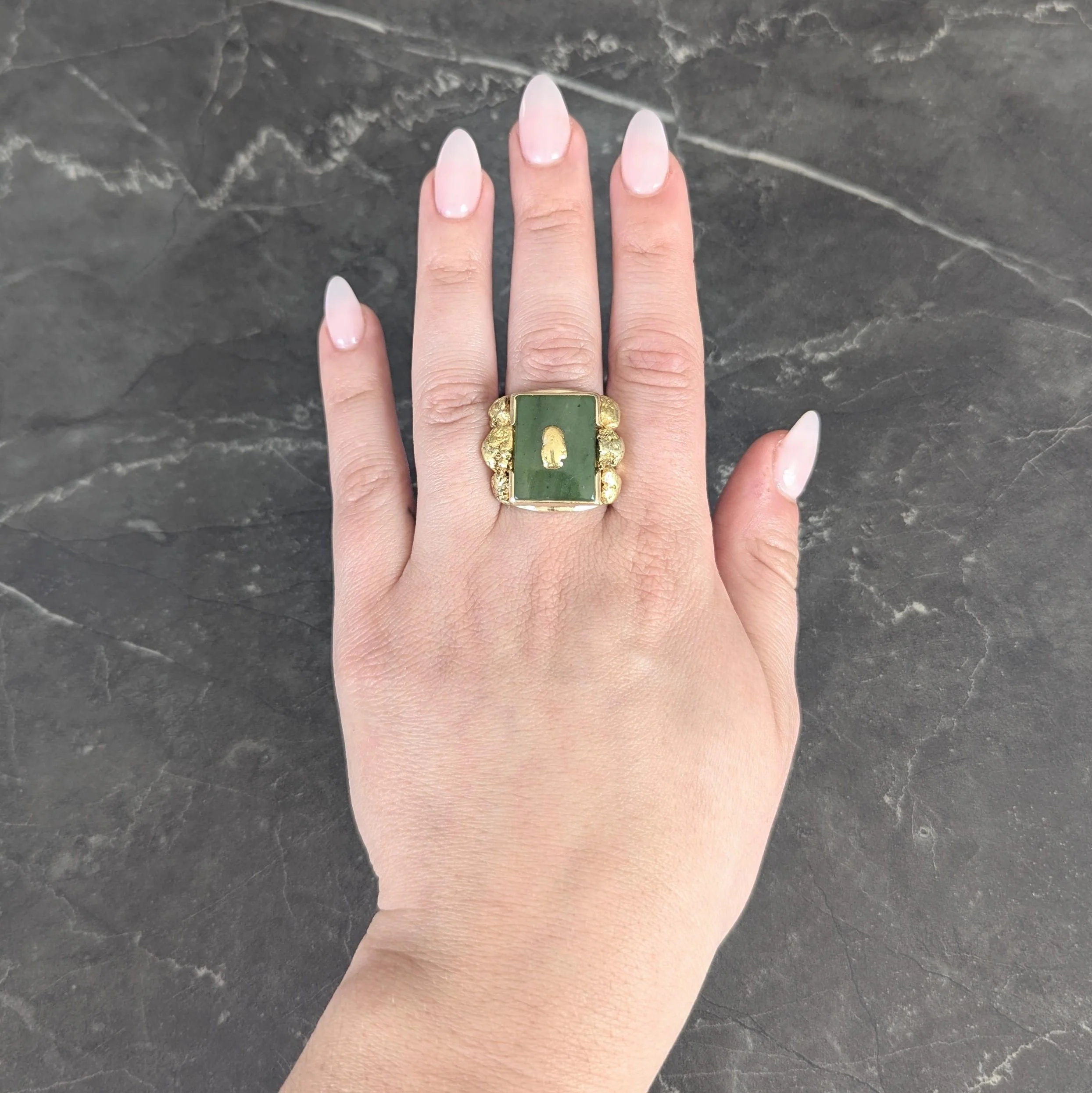 1960's Nephrite Jade 10 Karat Yellow Gold Vintage Nugget Signet Ring - Image 9