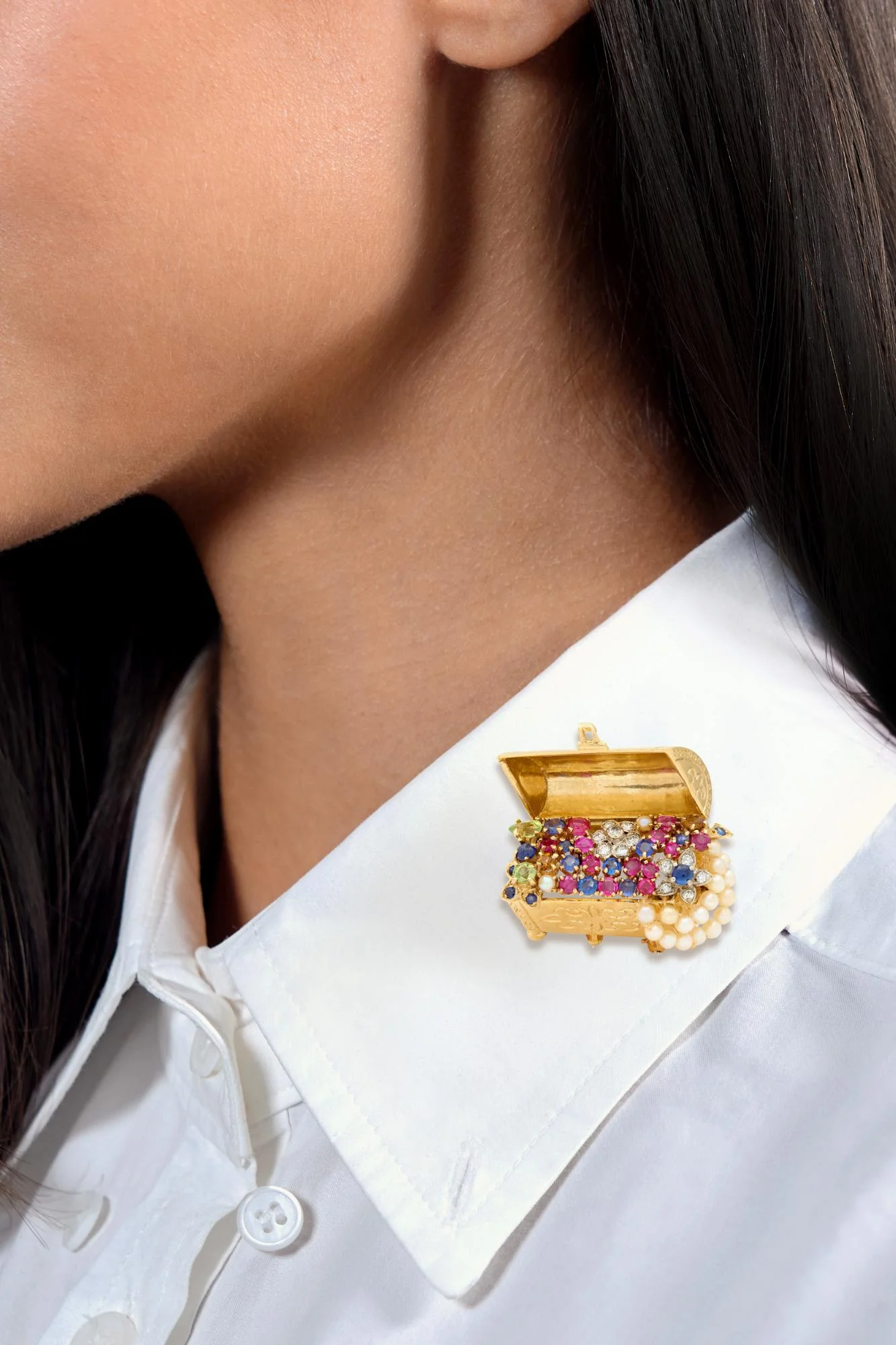 1960's Sapphire Multi-Gem Pearl Platinum 14 Karat Yellow Gold Vintage Treasure Chest Brooch Pendant - Image 2