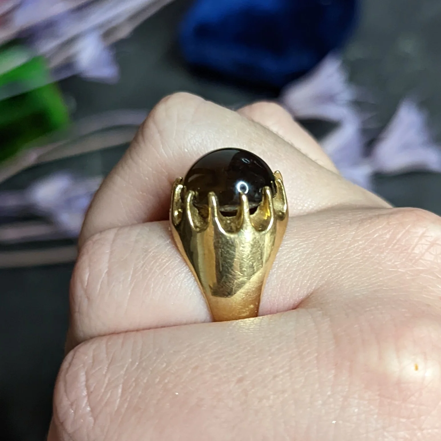 1960's Vintage Star Quartz 18 Karat Gold Belcher Set Statement Ring - Image 10