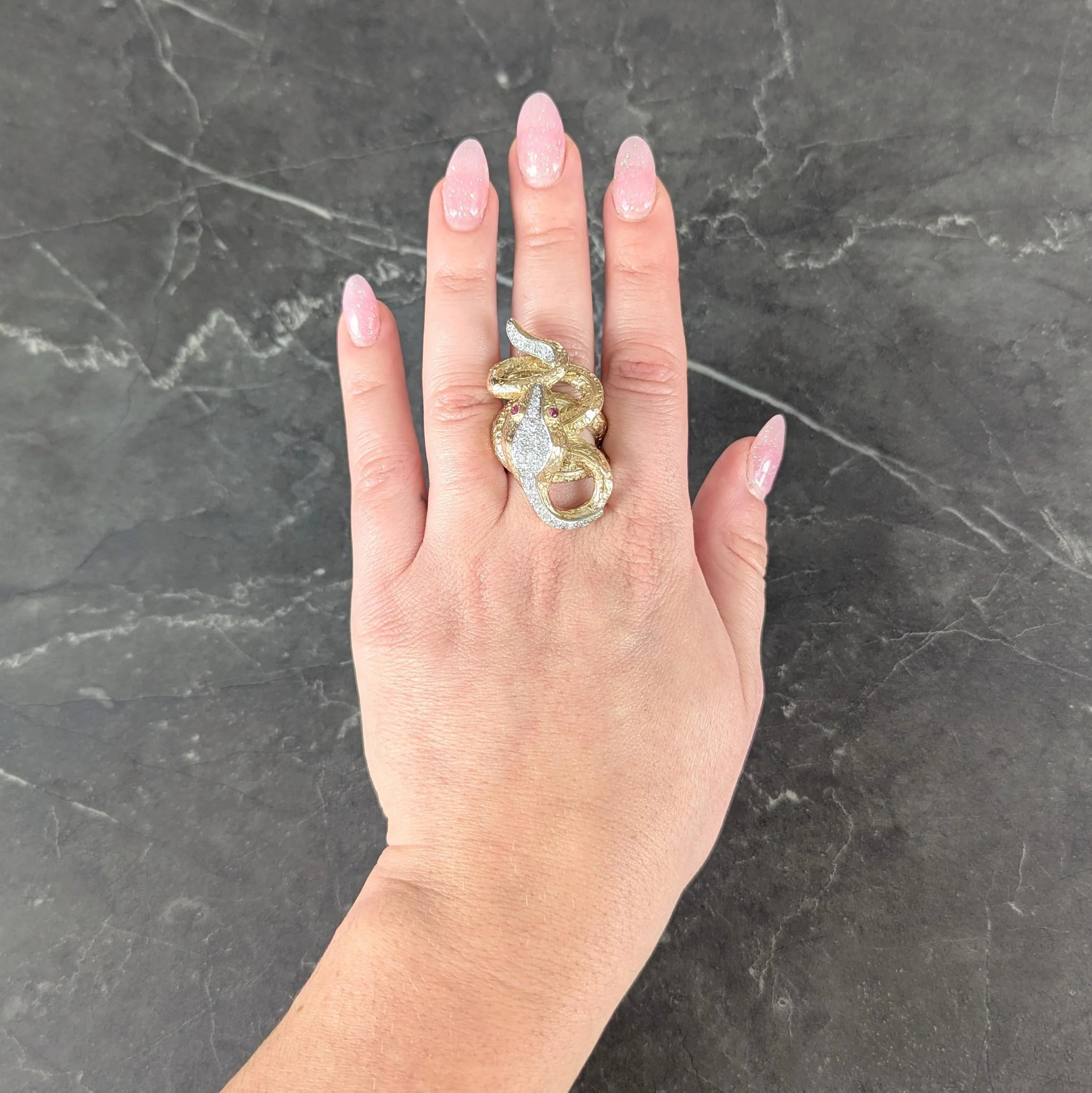 1970's 1.00 CTW Diamond Ruby 14 Karat Two-Tone Gold Vintage Unisex Snake Ring - Image 11