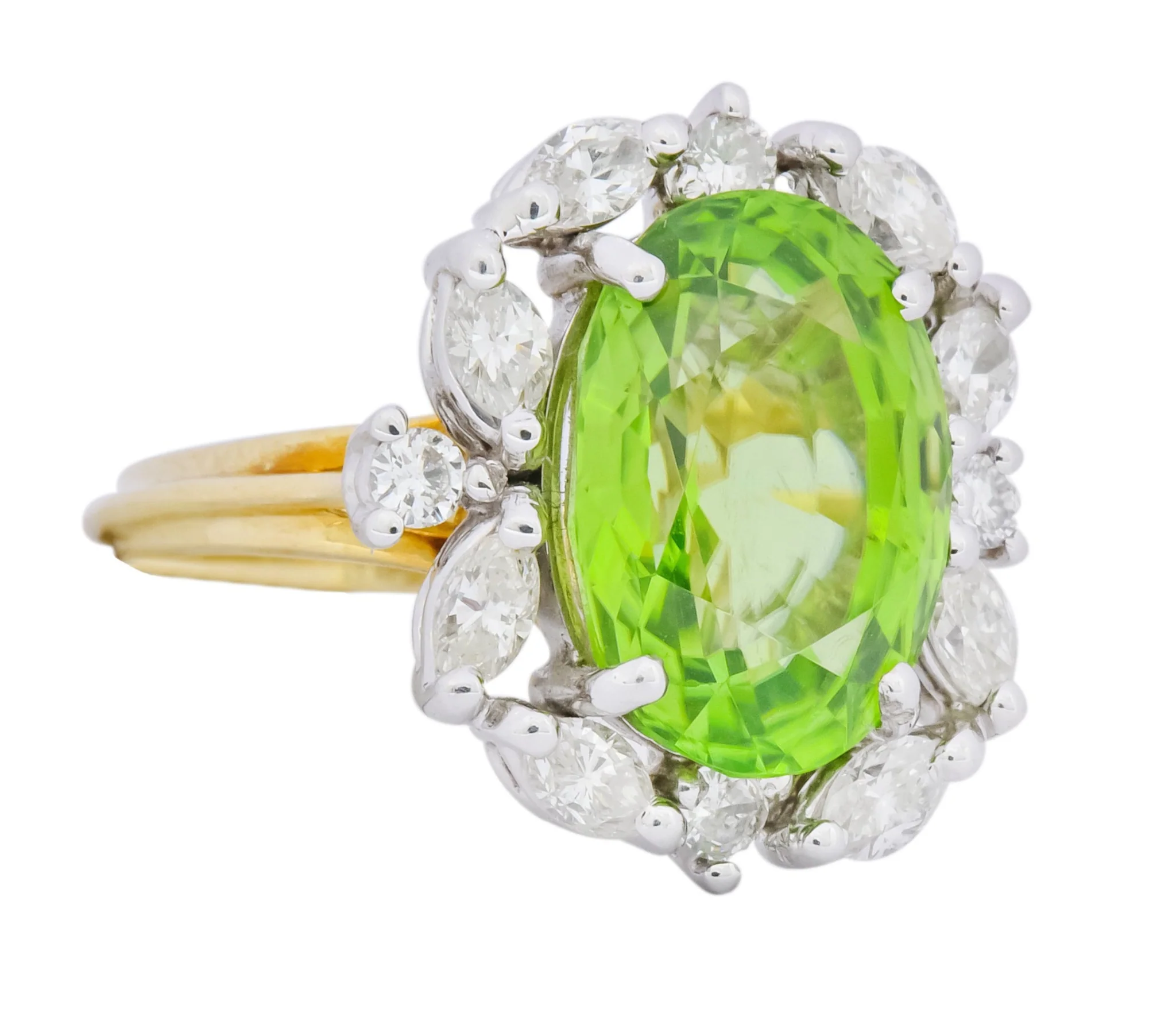 1970's 4.75 CTW Peridot Diamond 18 Karat Two-Tone Gold Cluster Ring - Image 2