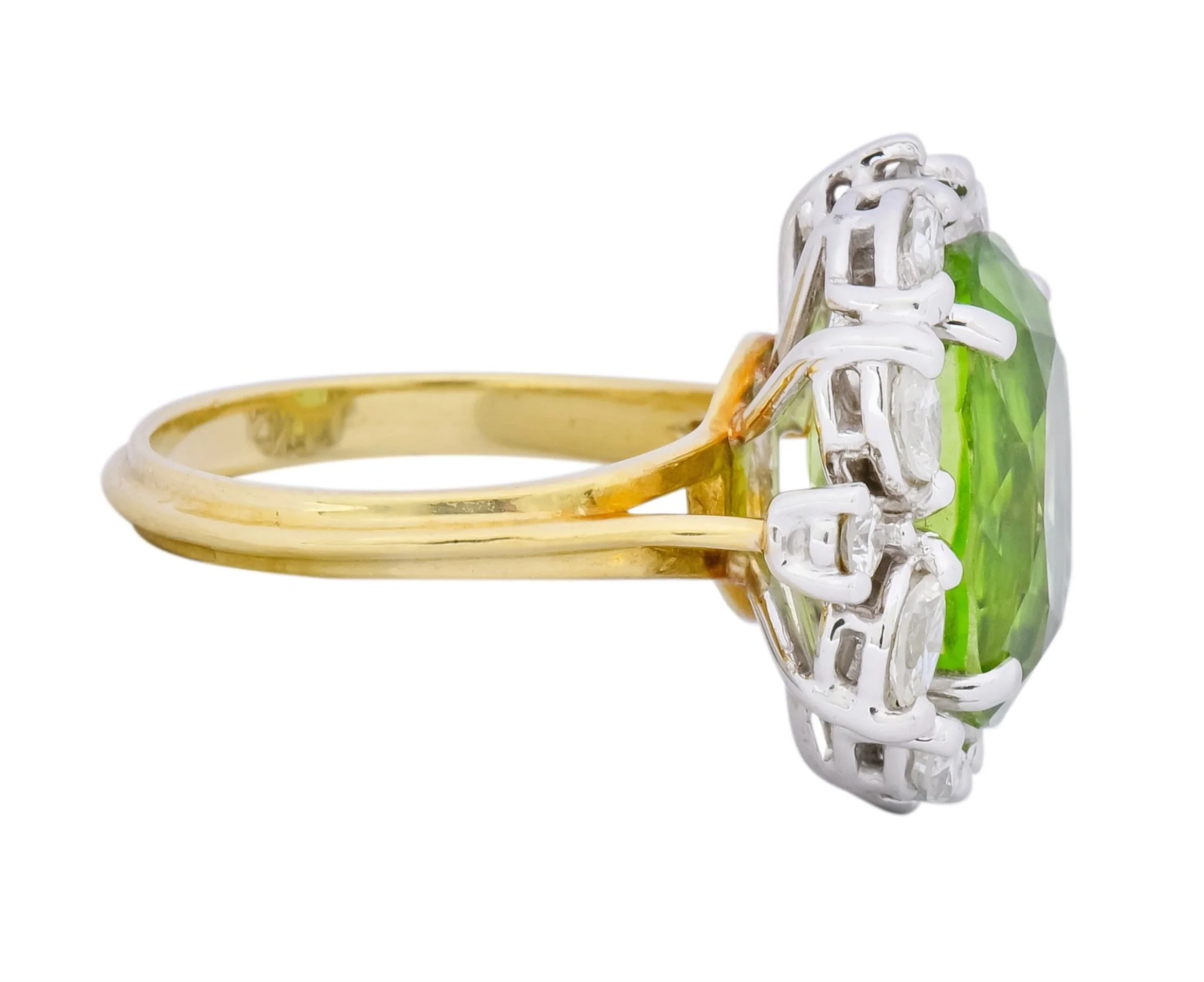 1970's 4.75 CTW Peridot Diamond 18 Karat Two-Tone Gold Cluster Ring - Image 3
