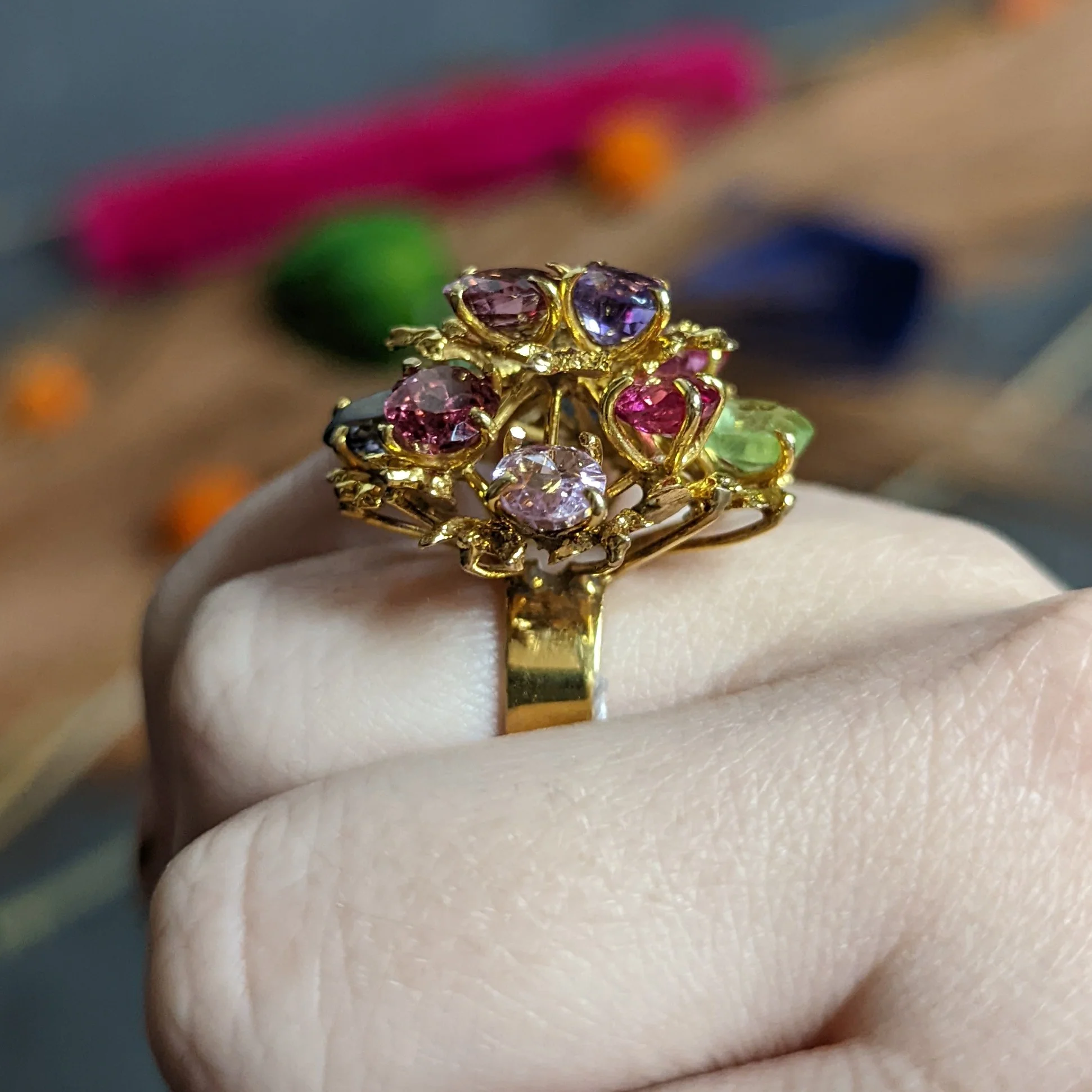 1970's Multi-Gem Spinel Peridot 14 Karat Gold Branching Cluster Ring - Image 14