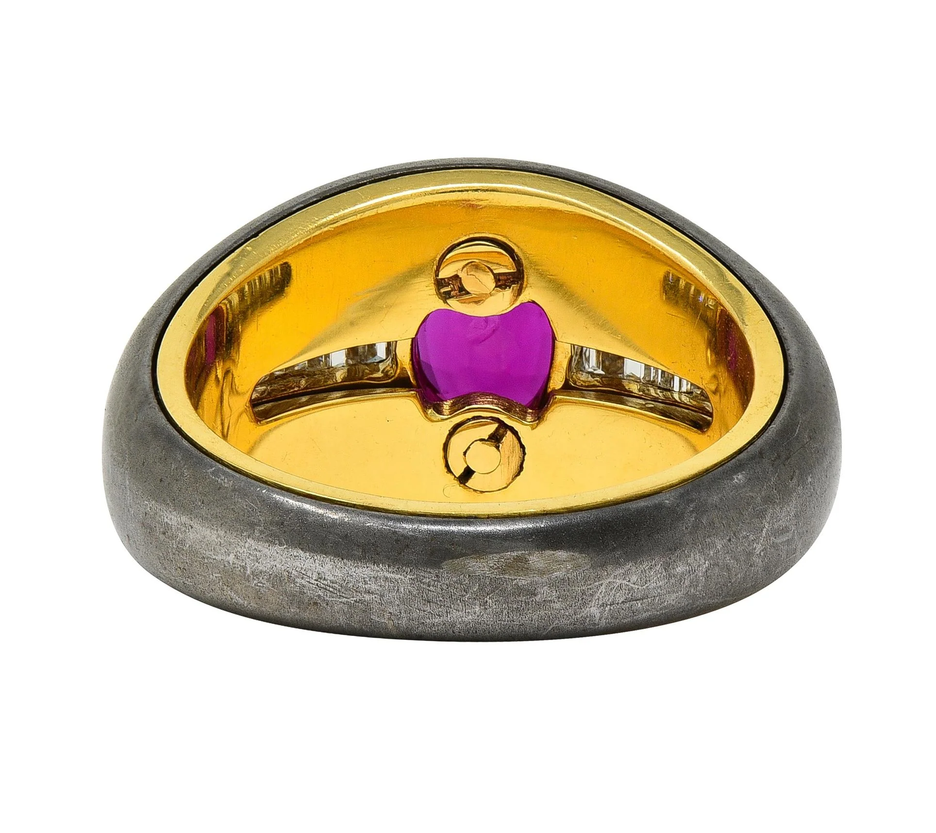 1980's 1.54 CTW Ruby Diamond Hematite 18 Karat Yellow Gold Vintage Ring GIA - Image 3