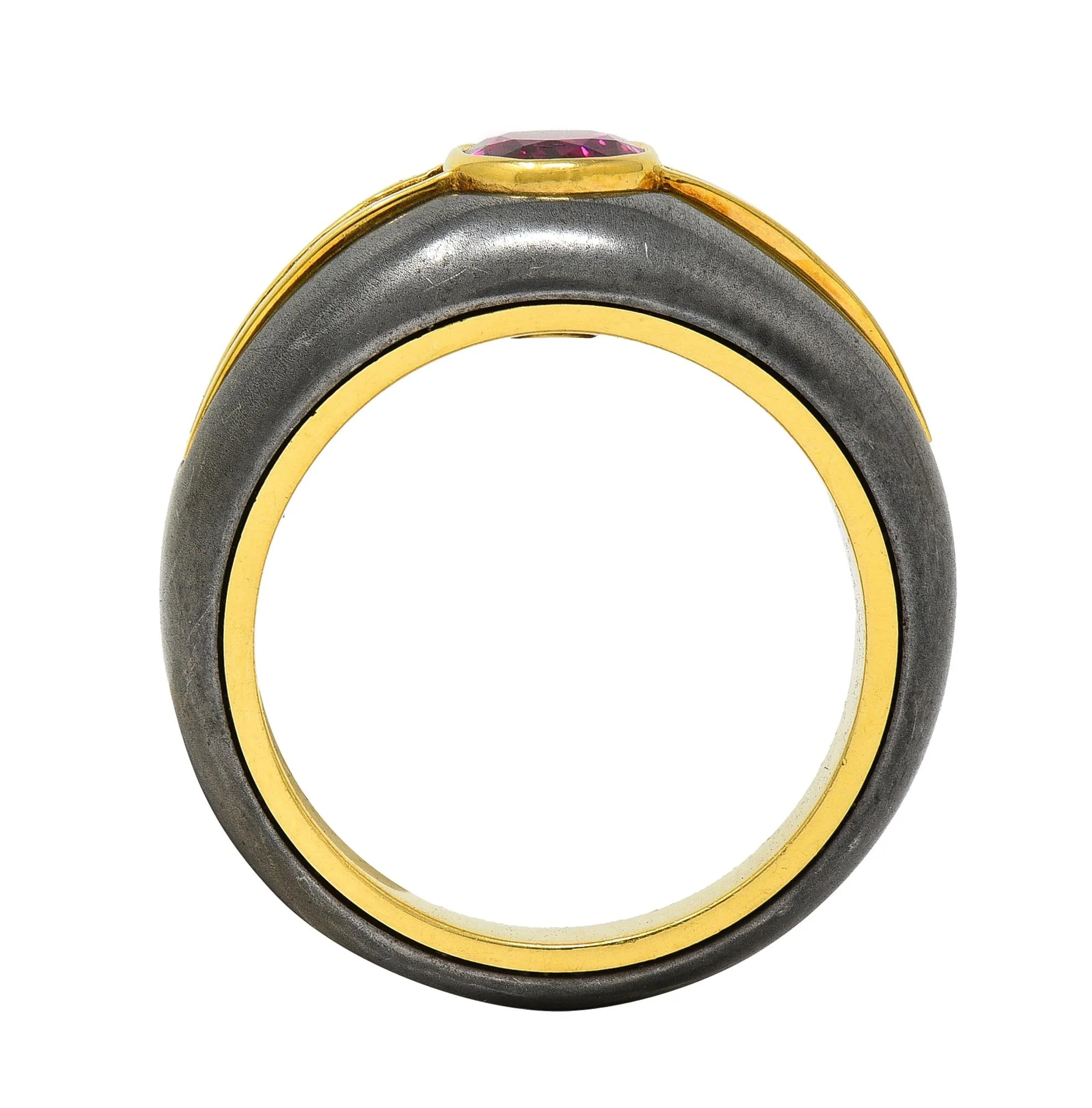 1980's 1.54 CTW Ruby Diamond Hematite 18 Karat Yellow Gold Vintage Ring GIA - Image 5
