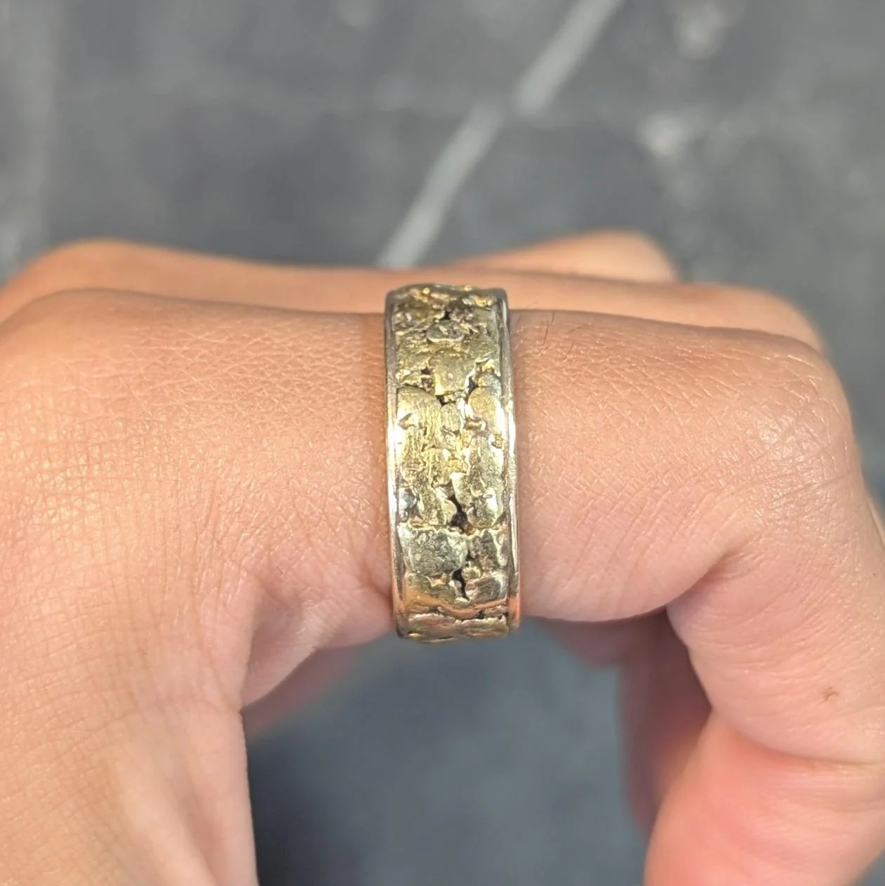1980's 14 Karat Yellow Gold Nugget Organic Band Vintage Ring - Image 11