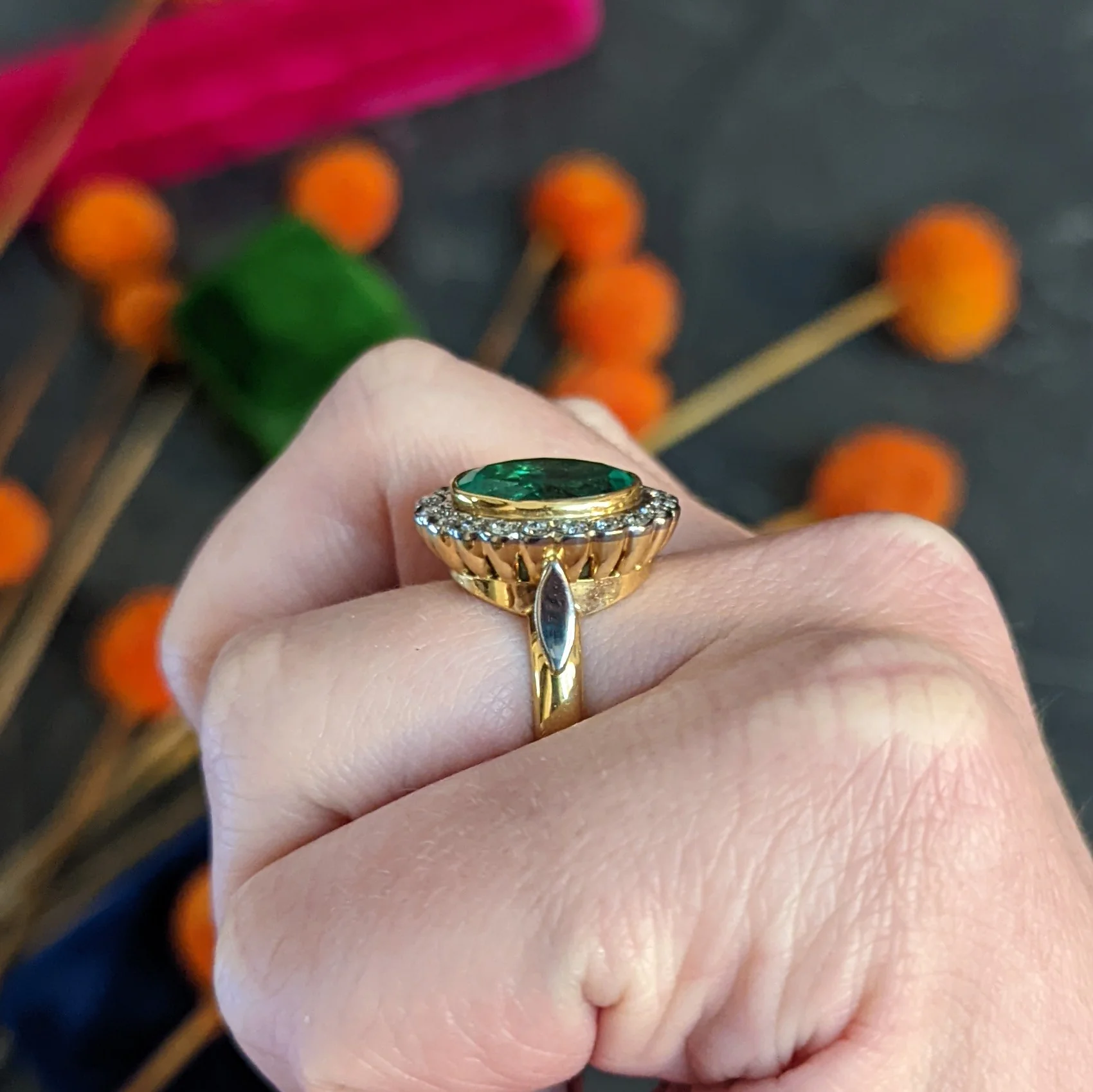 1980's 6.40 CTW Colombian Emerald Diamond 18 Karat Two-Tone Gold Cluster Vintage Ring GIA - Image 12