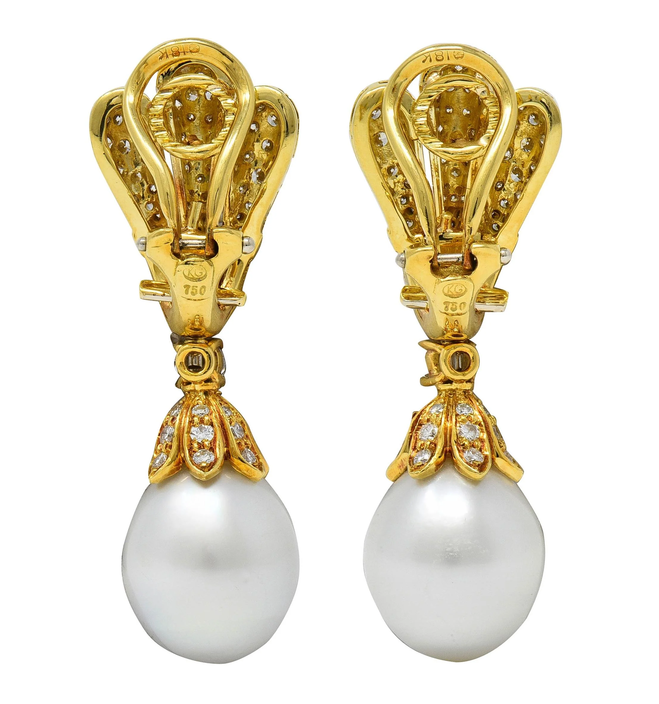 1980's Diamond South Sea Pearl 18 Karat Yellow Gold Vintage Fanning Drop Ear-Clip Earrings - Image 4