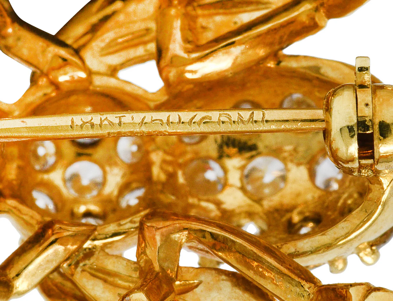 1980's Vintage 0.90 CTW Diamond 18 Karat Gold British Bee Brooch - Image 5