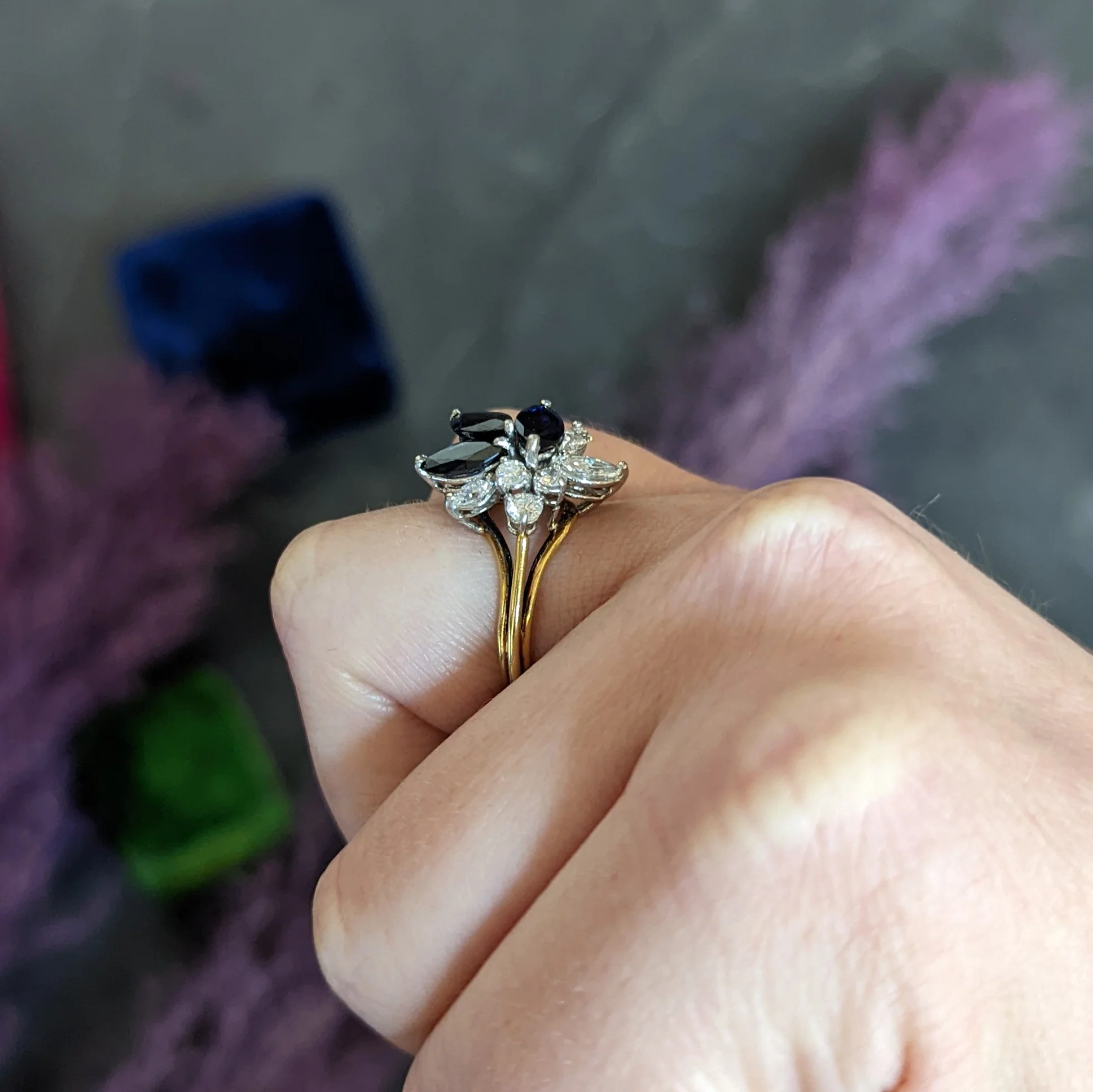 1980's Vintage 3.30 CTW Sapphire Diamond Platinum 18 Karat Gold Cluster Ring - Image 14