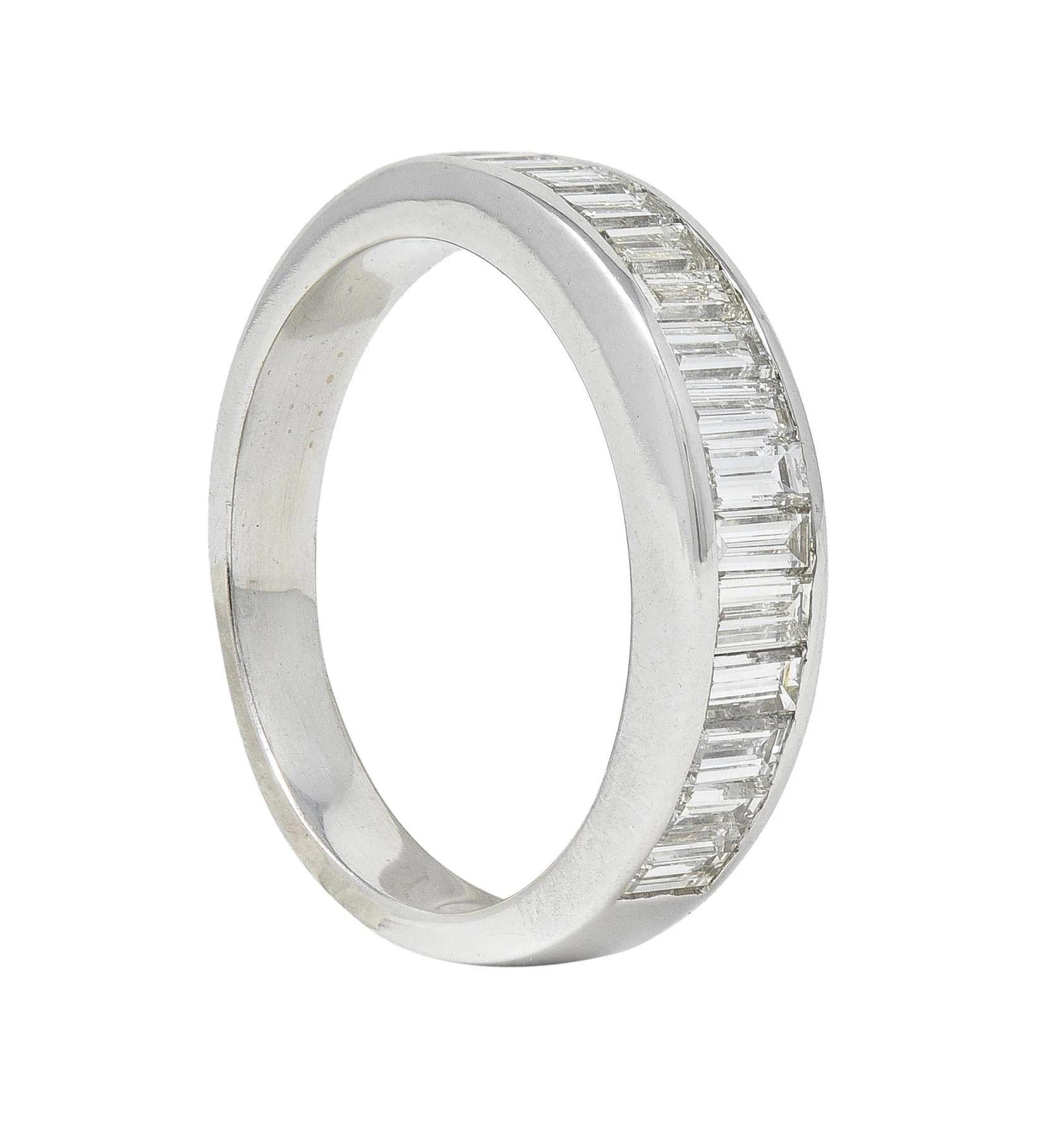1990's 1.25 CTW Diamond 18 Karat White Gold Vintage Channel Band Ring - Image 10