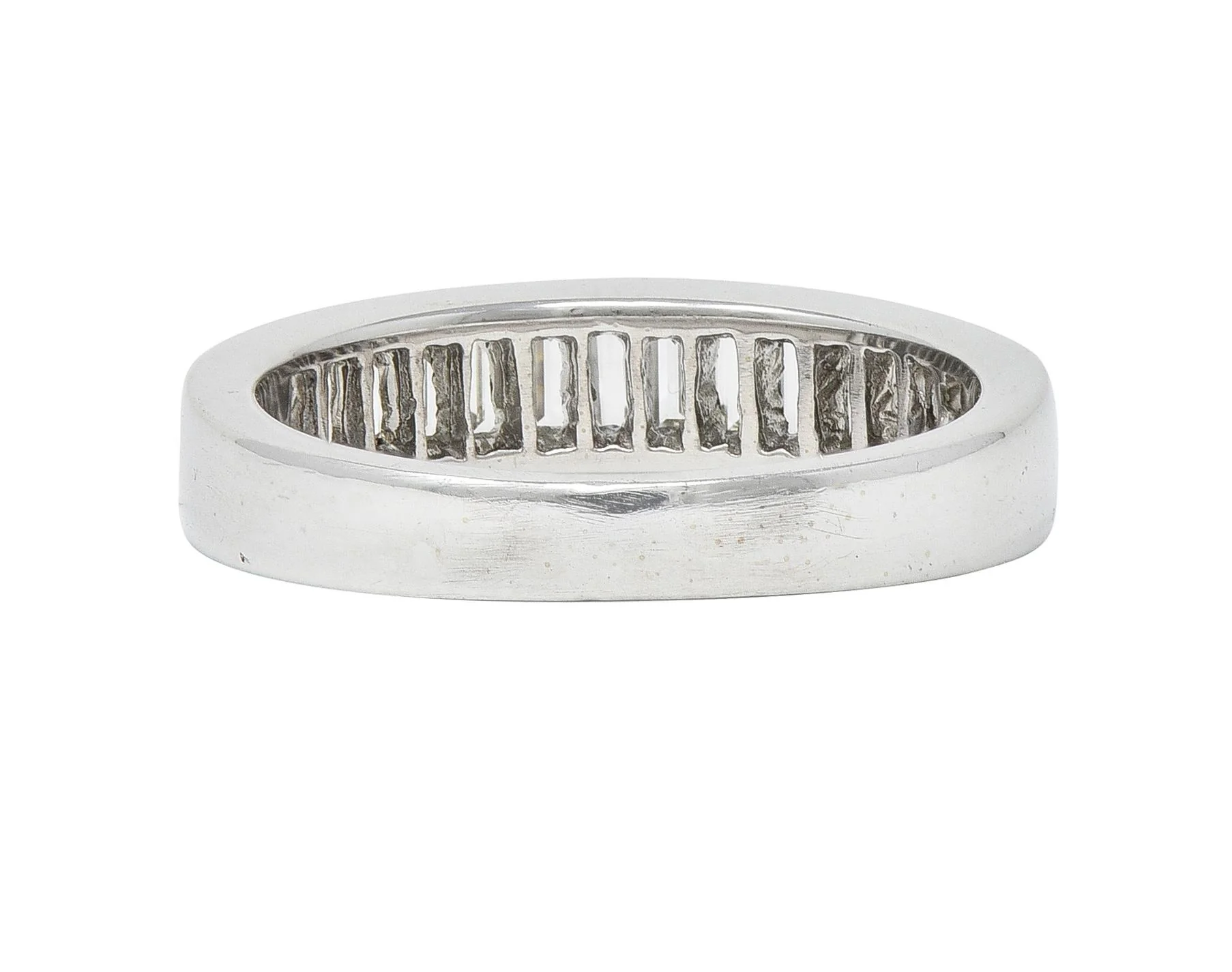 1990's 1.25 CTW Diamond 18 Karat White Gold Vintage Channel Band Ring - Image 5