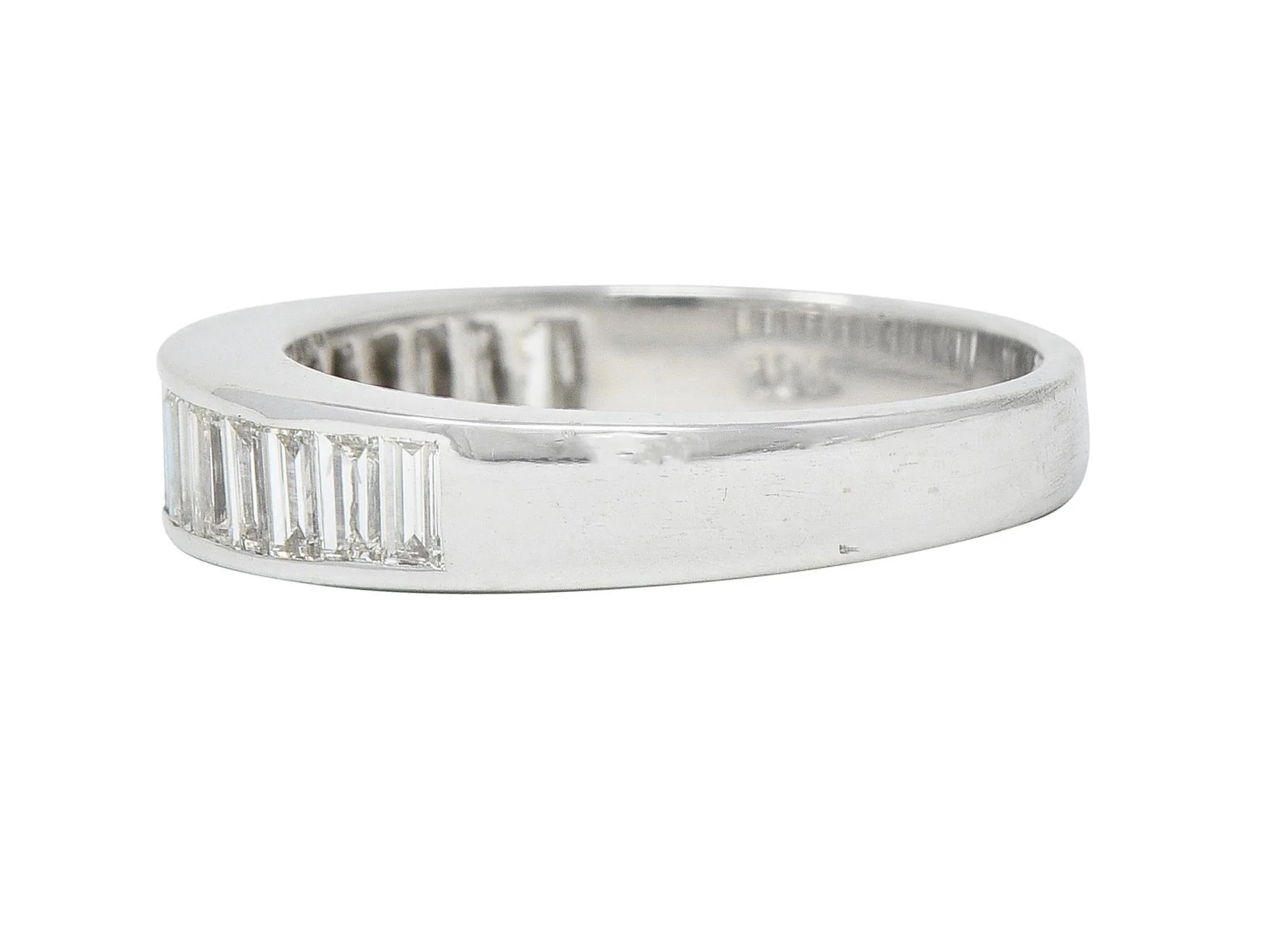 1990's 1.25 CTW Diamond 18 Karat White Gold Vintage Channel Band Ring - Image 6