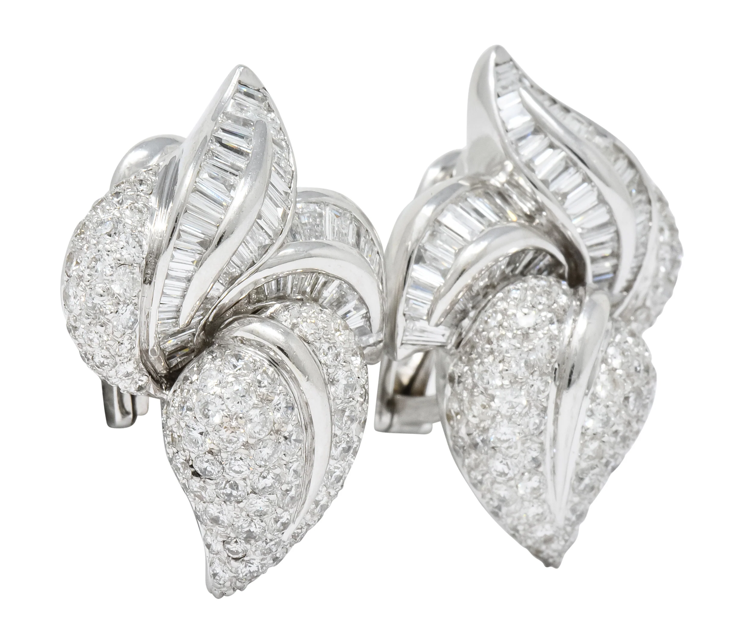 1990's 9.00 CTW Diamond 18 Karat White Gold Foliate Earrings - Image 4