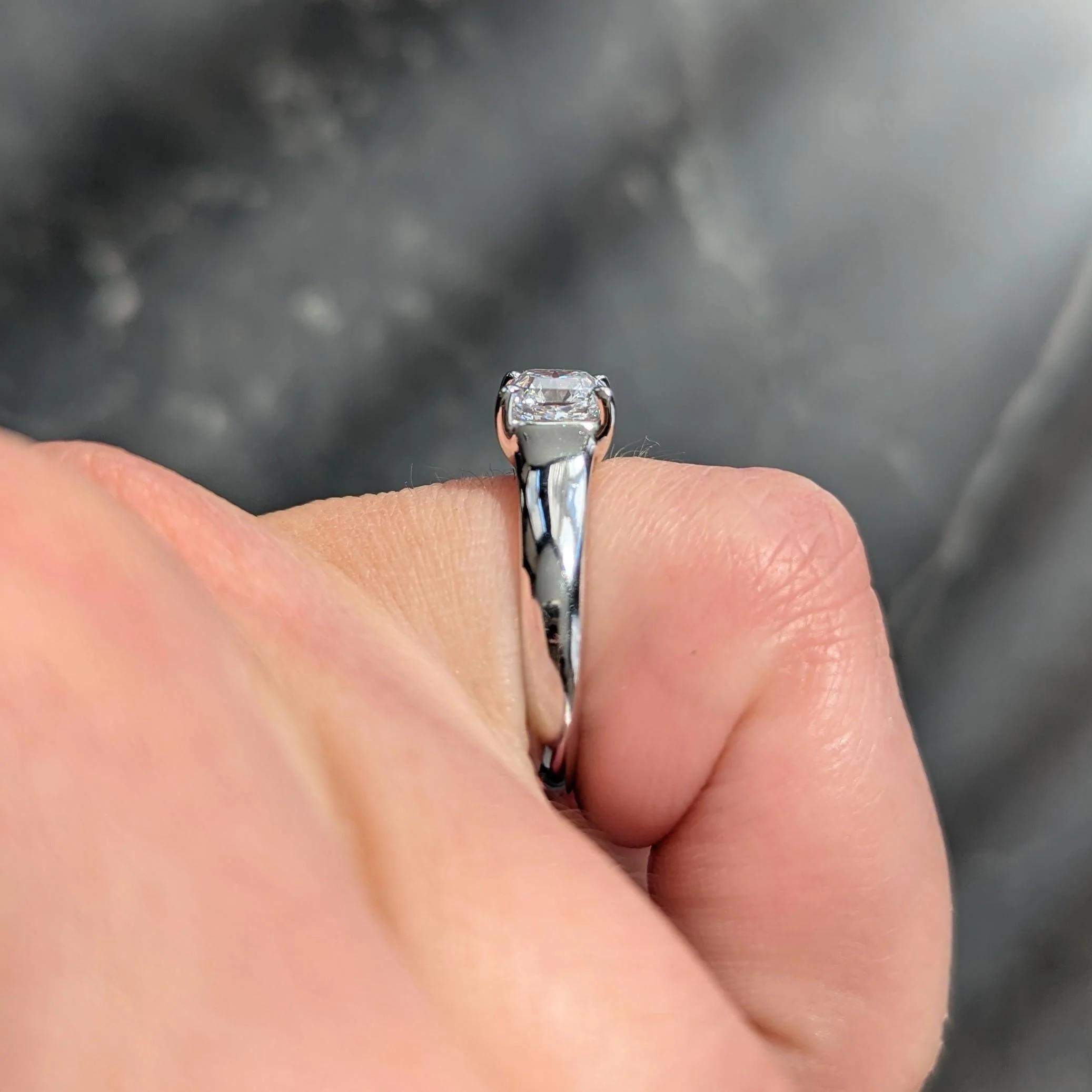 1999 Tiffany & Co. Lucida 1.12 CTW Diamond Platinum Vintage Engagement Ring - Image 8