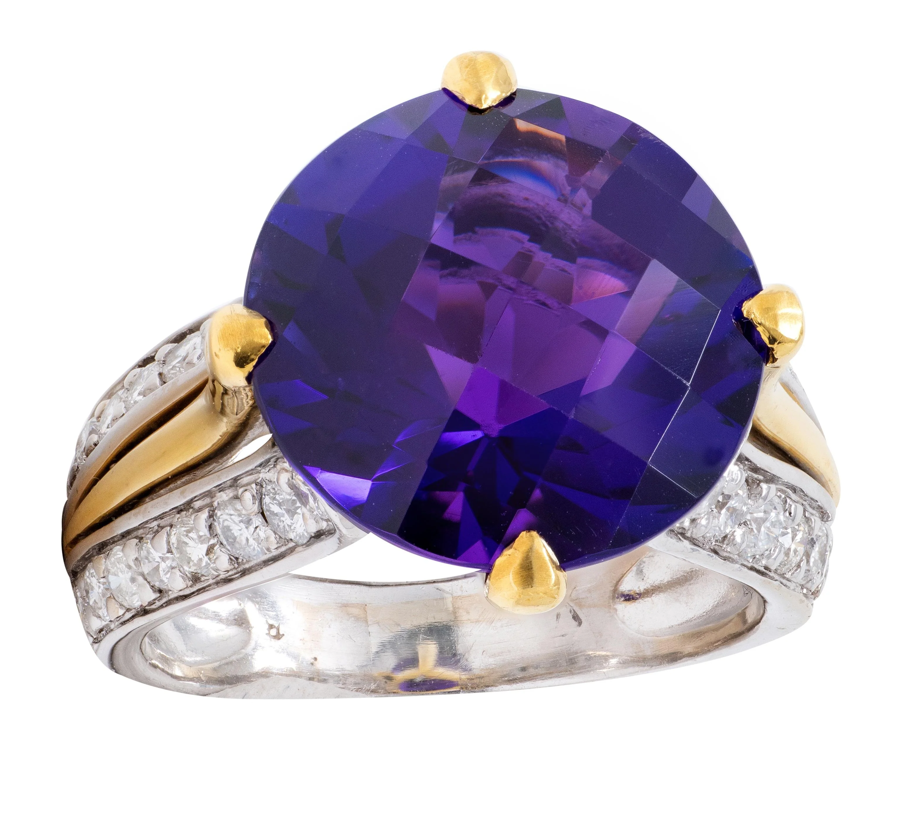 2000's Amethyst Diamond 18 Karat Two-Tone Gold Checkerboard Cocktail Ring - Image 3
