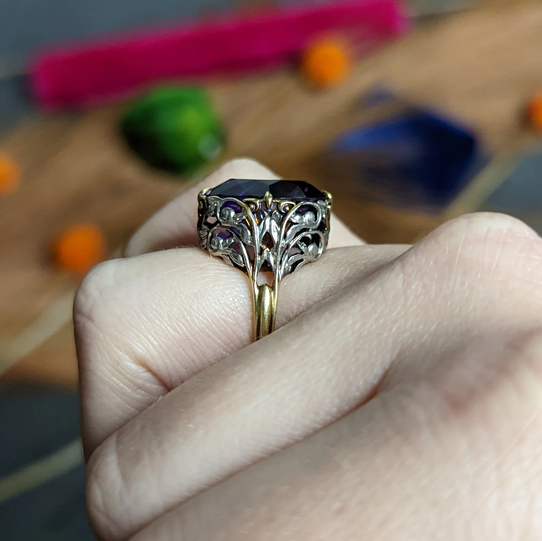 Allsopp-Steller Amethyst 14 Karat Two-Tone Gold Scrolled Foliate Ring - Image 13