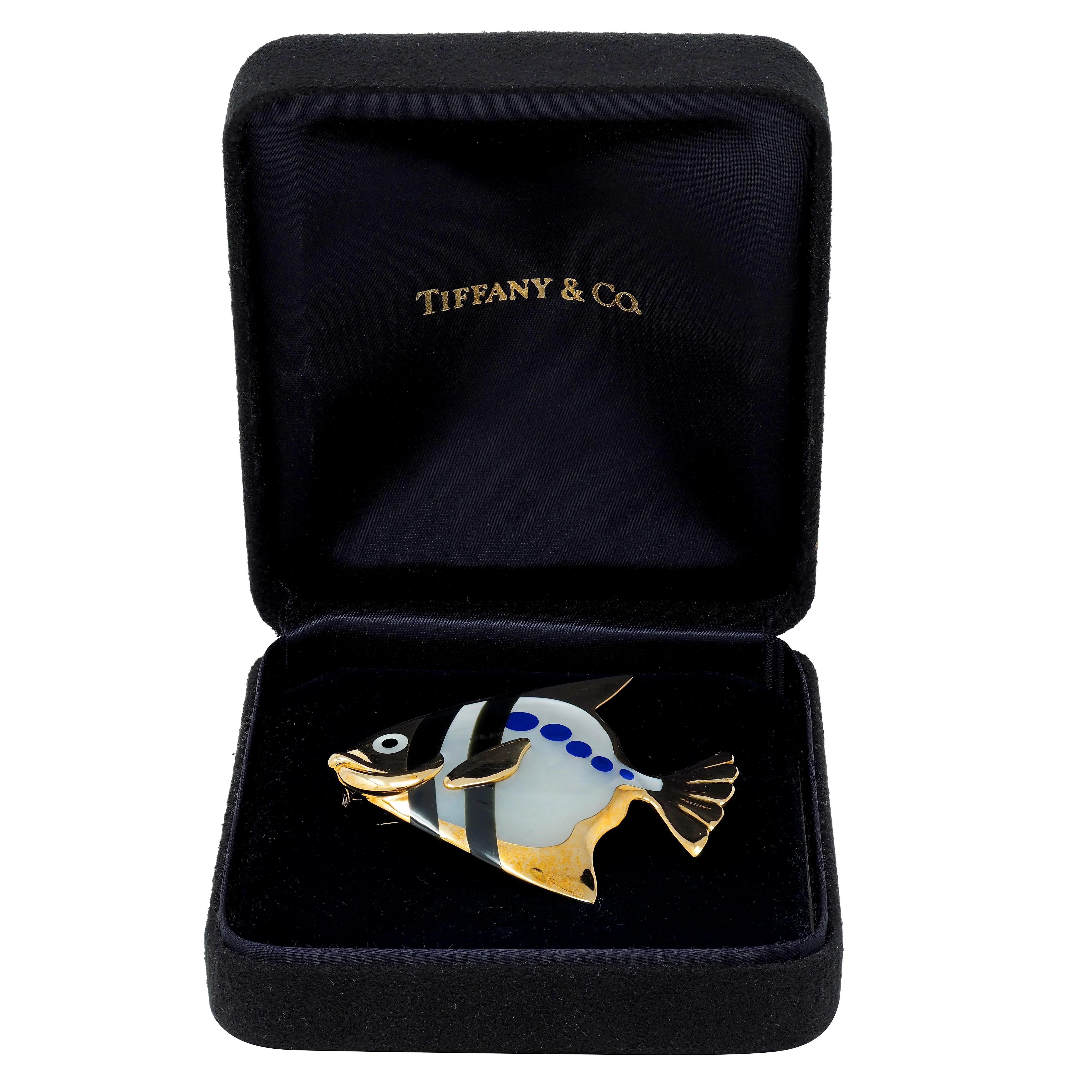 Angela Cummings Tiffany & Co. 1970's Lapis Lazuli Mother-Of-Pearl Onyx 18 Karat Gold Vintage Angel Fish Brooch - Image 2