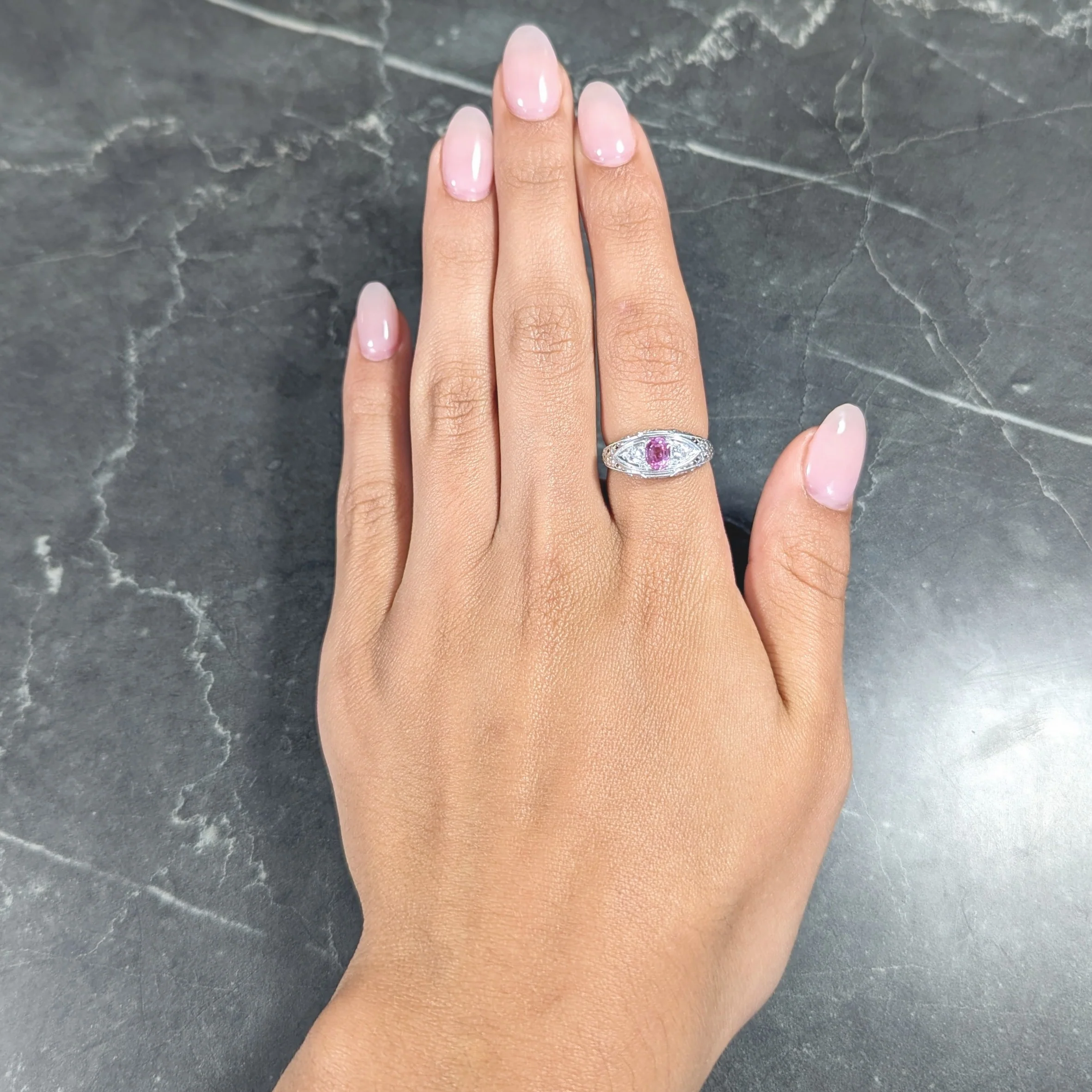 Art Deco 0.80 CTW Oval Cut Pink Sapphire Diamond 18 Karat White Gold Floral Garland Three Stone Ring - Image 13