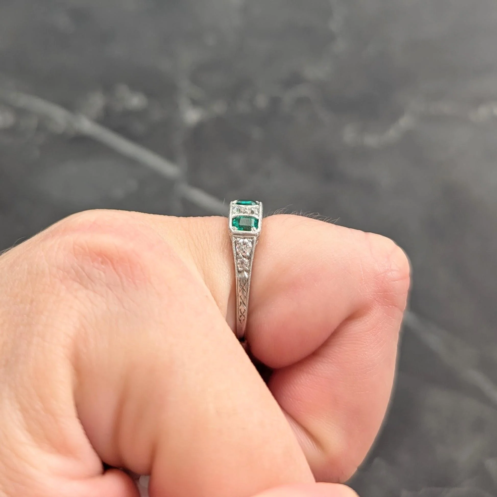 Art Deco 1.05 CTW Emerald Diamond Platinum Vintage Band Ring - Image 10