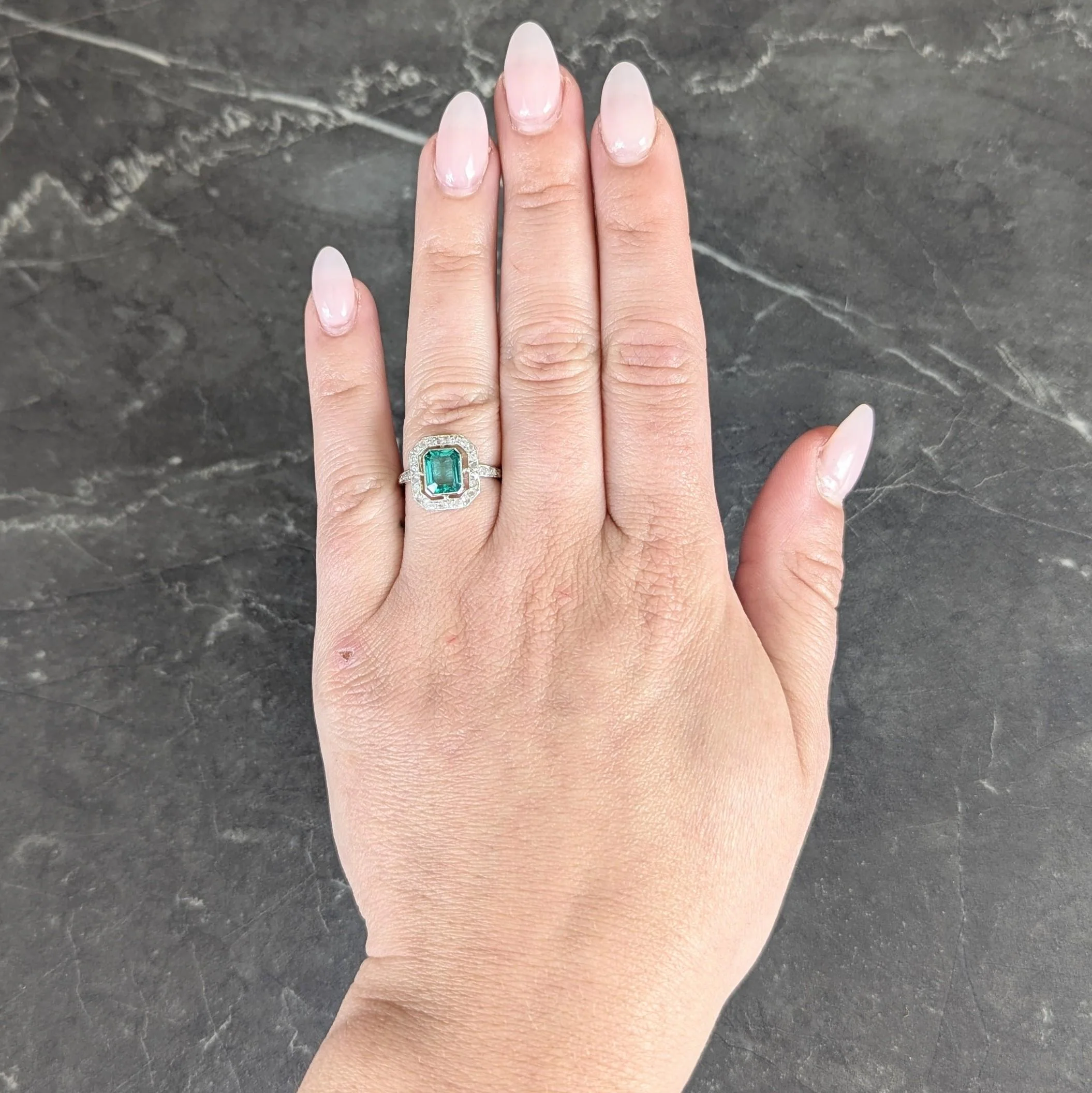 Art Deco 1.67 CTW Colombian Emerald Diamond Platinum 18 Karat Yellow Gold Antique Halo Ring GIA - Image 10