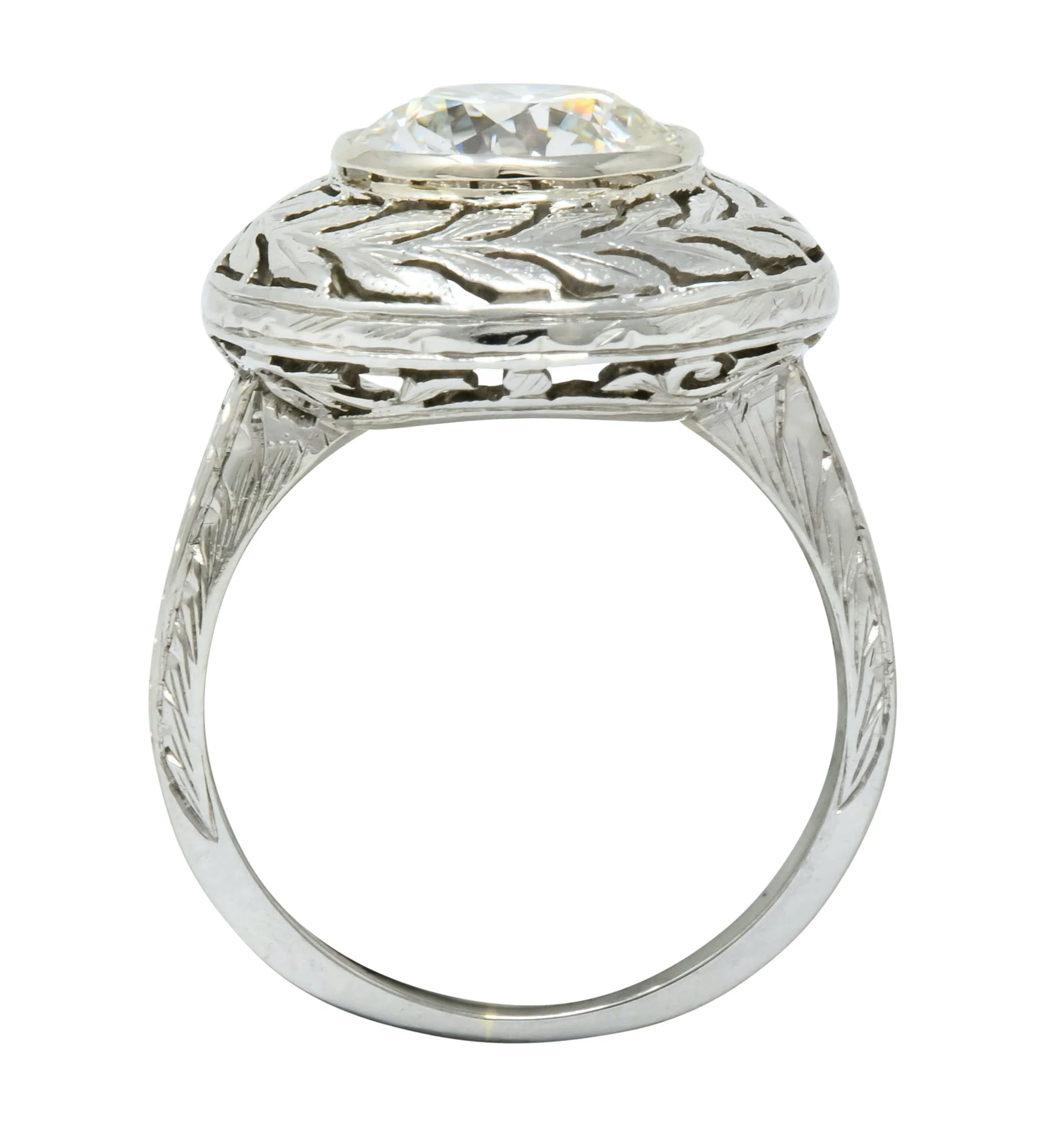 Art Deco 1.85 CTW Diamond 18 Karat White Gold Laurel Vintage Ring - Image 8