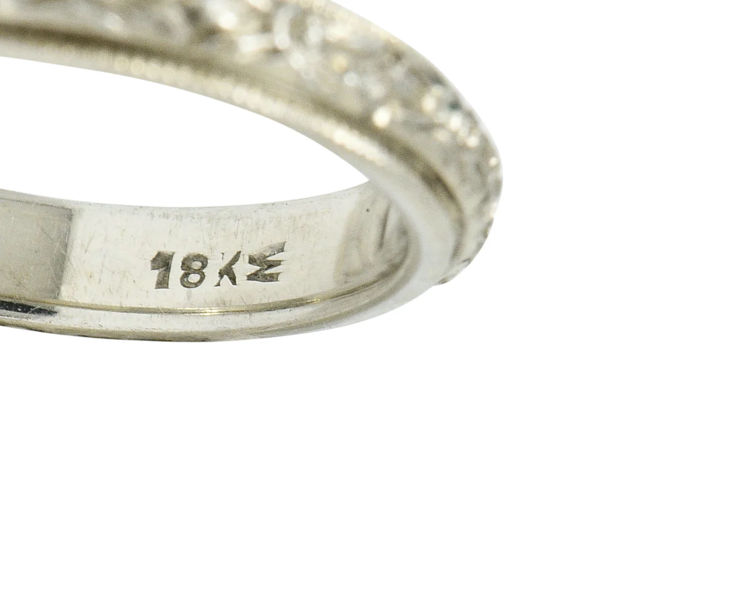 Art Deco 18 Karat White Gold Floral Band Ring - Image 5
