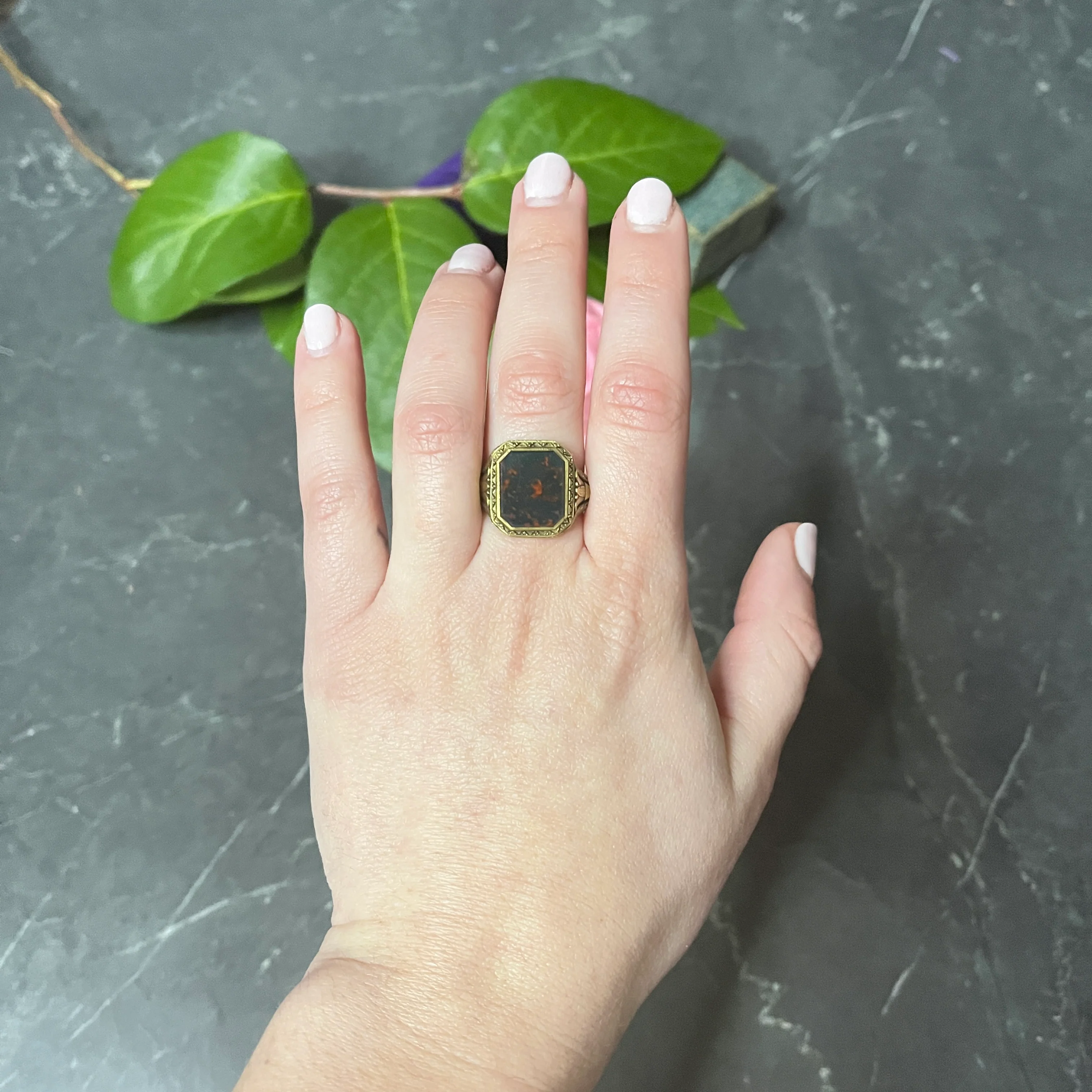 Art Deco 1930's Bloodstone 14 Karat Gold Lotus Unisex Signet Ring - Image 10