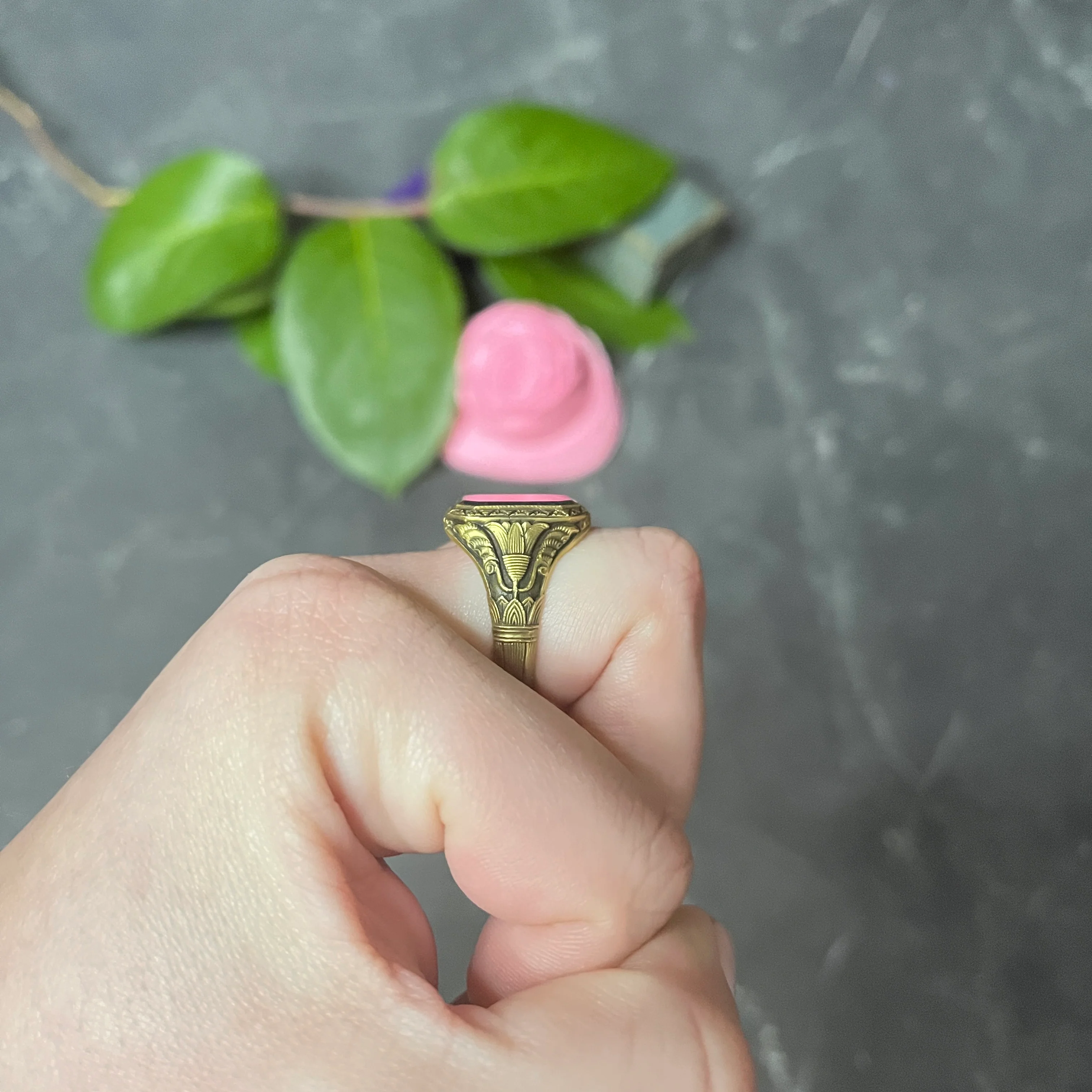 Art Deco 1930's Bloodstone 14 Karat Gold Lotus Unisex Signet Ring - Image 11