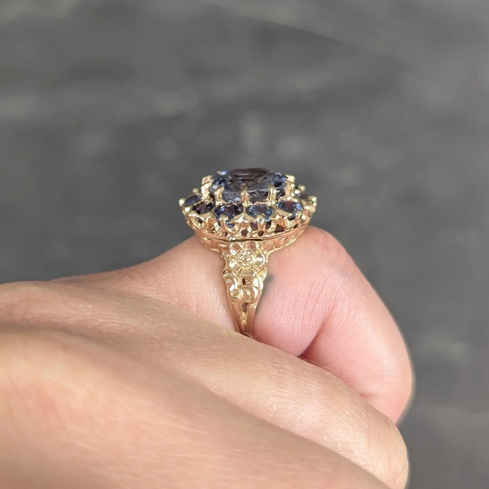 Art Deco 6.80 CTW Sapphire 14 Karat Yellow Gold Antique Halo Ring GIA - Image 10