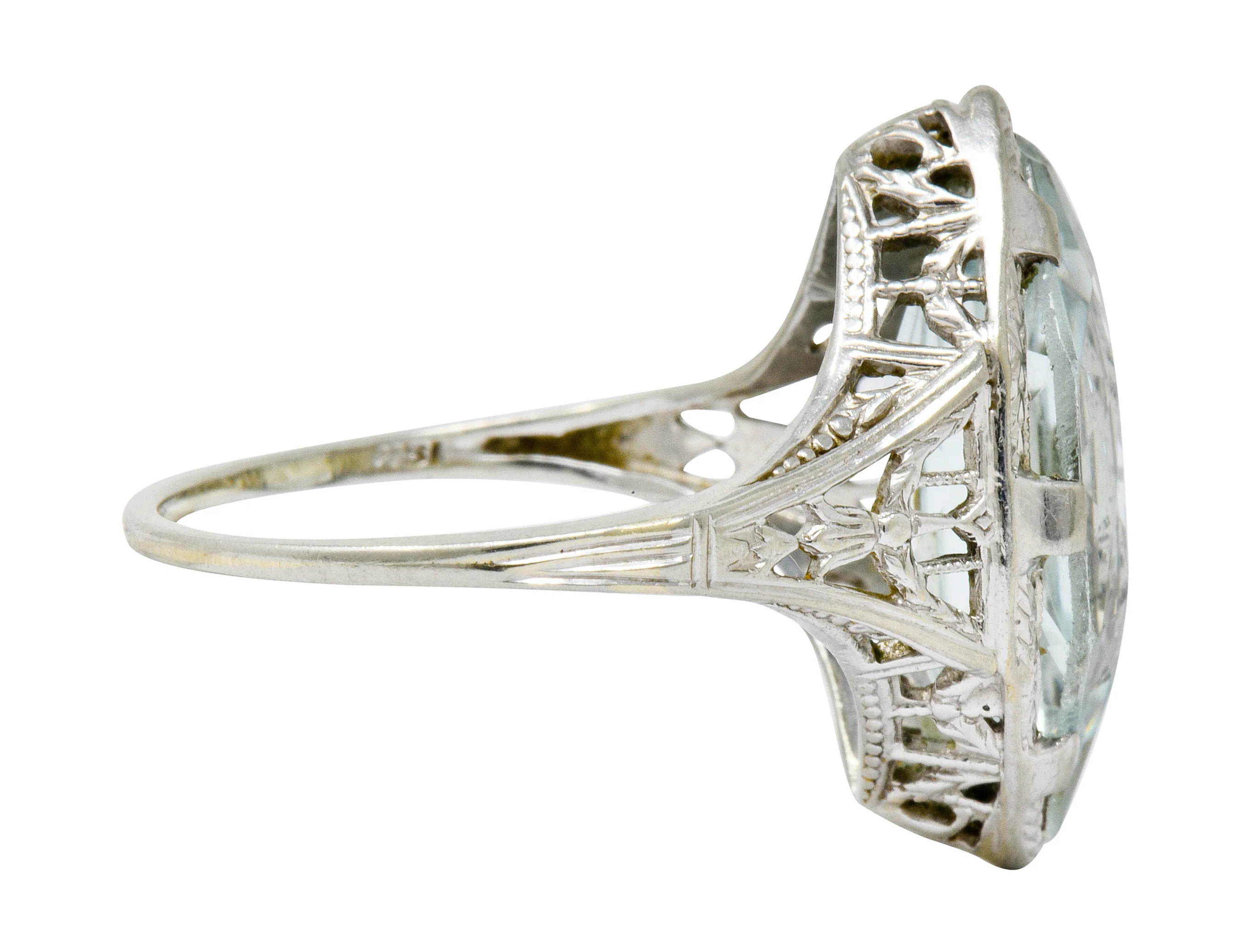 Art Deco Aquamarine 18 Karat White Gold Navette Dinner Ring - Image 3