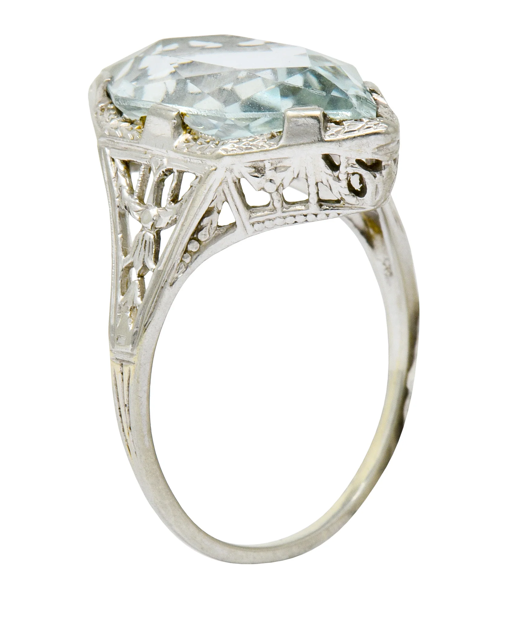 Art Deco Aquamarine 18 Karat White Gold Navette Dinner Ring - Image 9