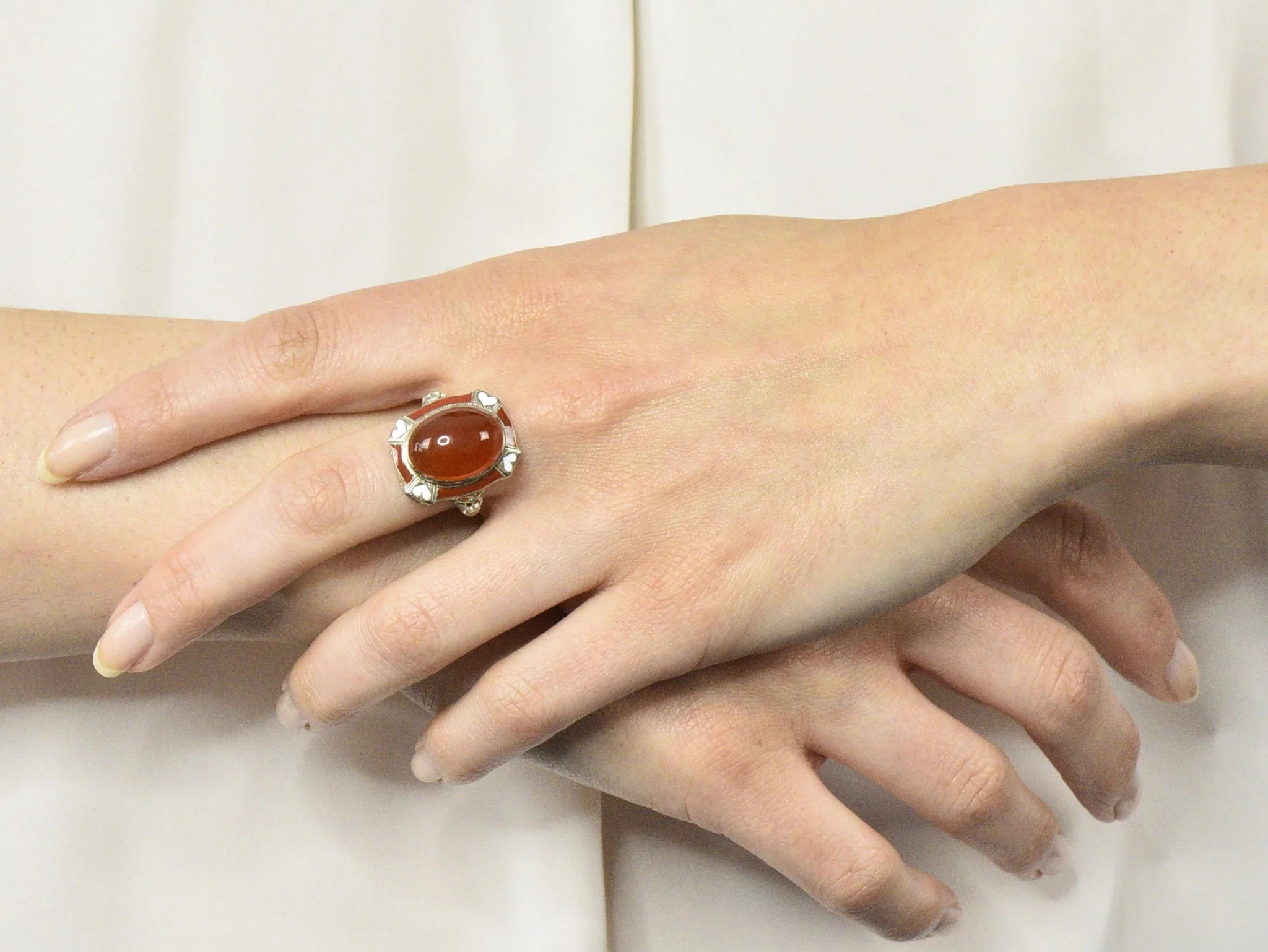 Art Deco Carnelian Enamel Hearts 14 Karat White Gold Ring - Image 7