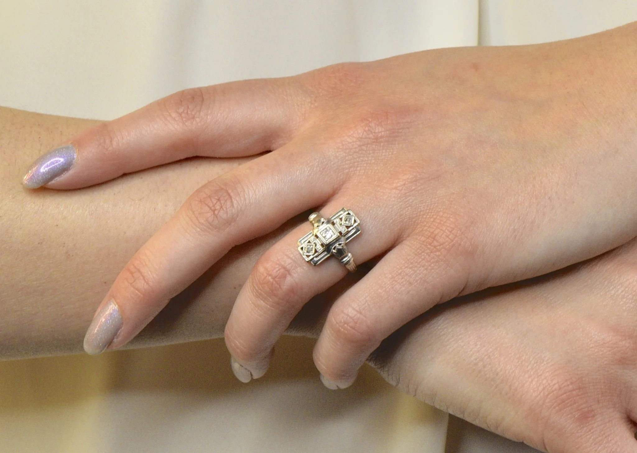 Art Deco Diamond 14 Karat White Gold Dinner Cocktail Ring - Image 9