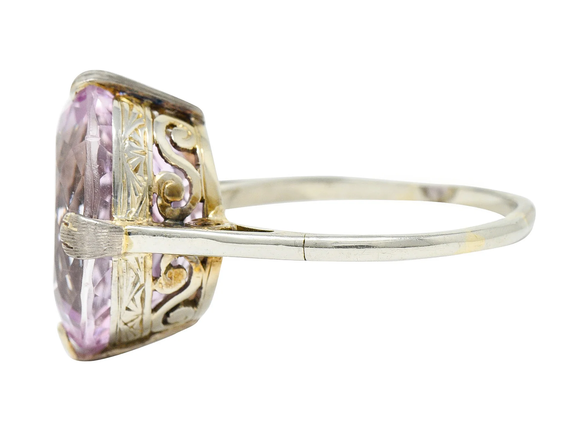 Art Deco Kunzite 18 Karat White Gold Scrolled Gemstone Ring - Image 5