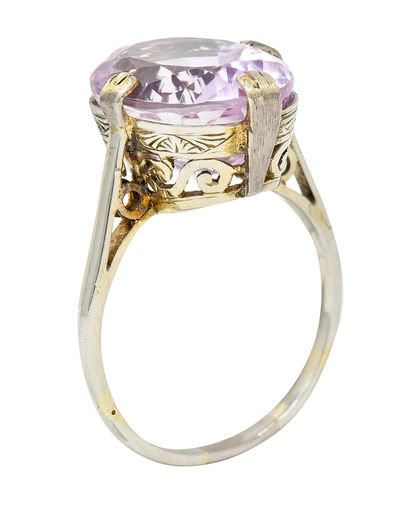 Art Deco Kunzite 18 Karat White Gold Scrolled Gemstone Ring - Image 9